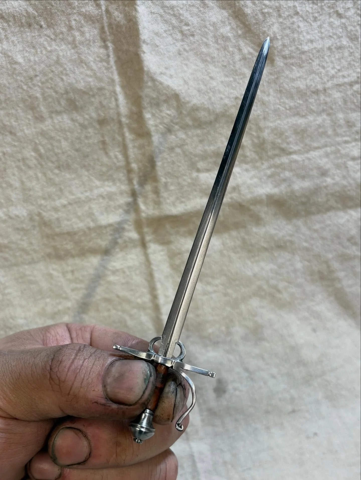 Here&rsquo;s a tiny sidesword that&rsquo;s now available in my shop! Very fun for delivering tiny p&ouml;kes, and swashing the smallest buckles

I enjoy the challenge of tiny complex hilts, I wasn&rsquo;t feeling my bravest with this one but it&rsquo
