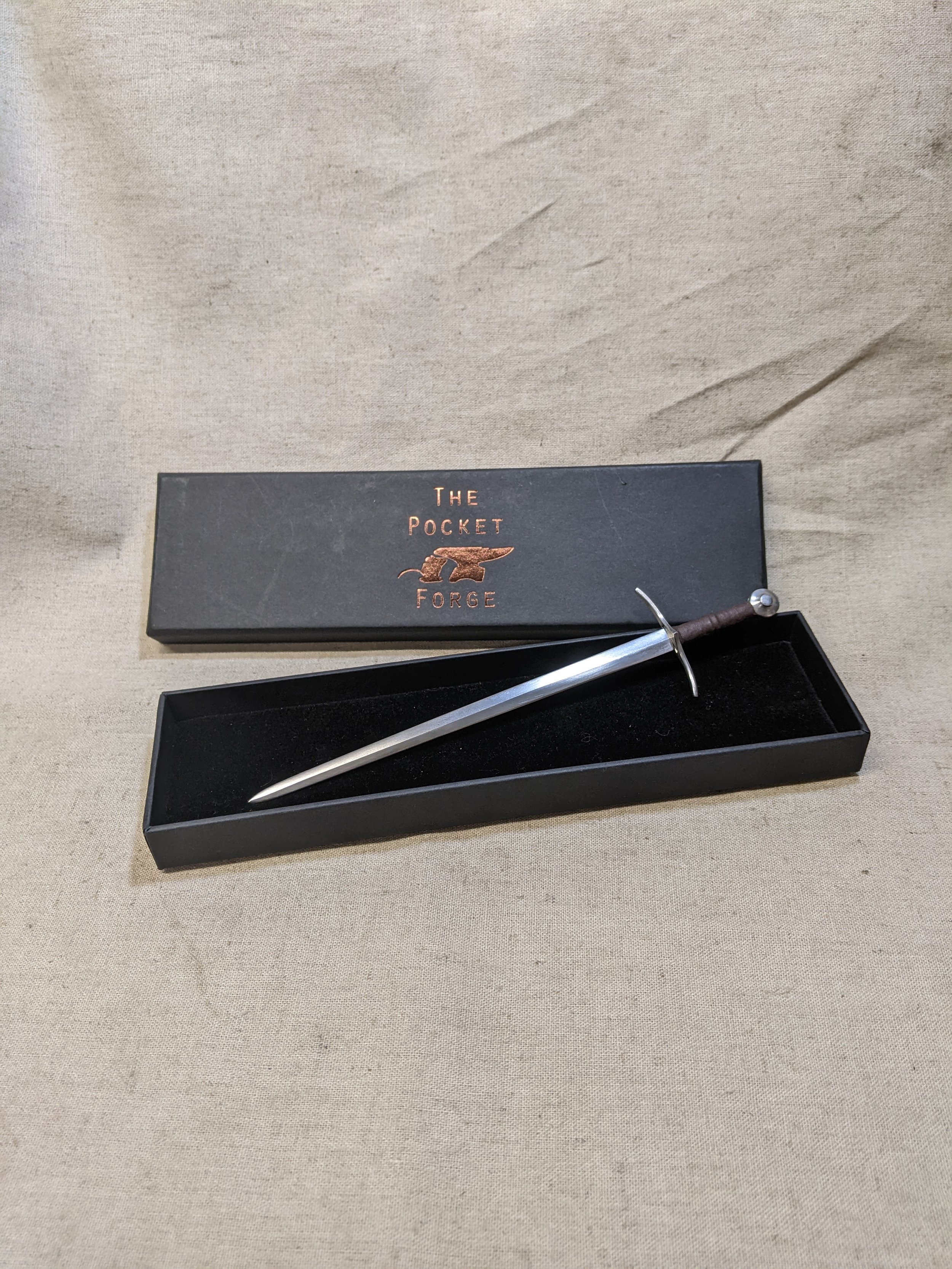 1/6th scale Longsword miniature