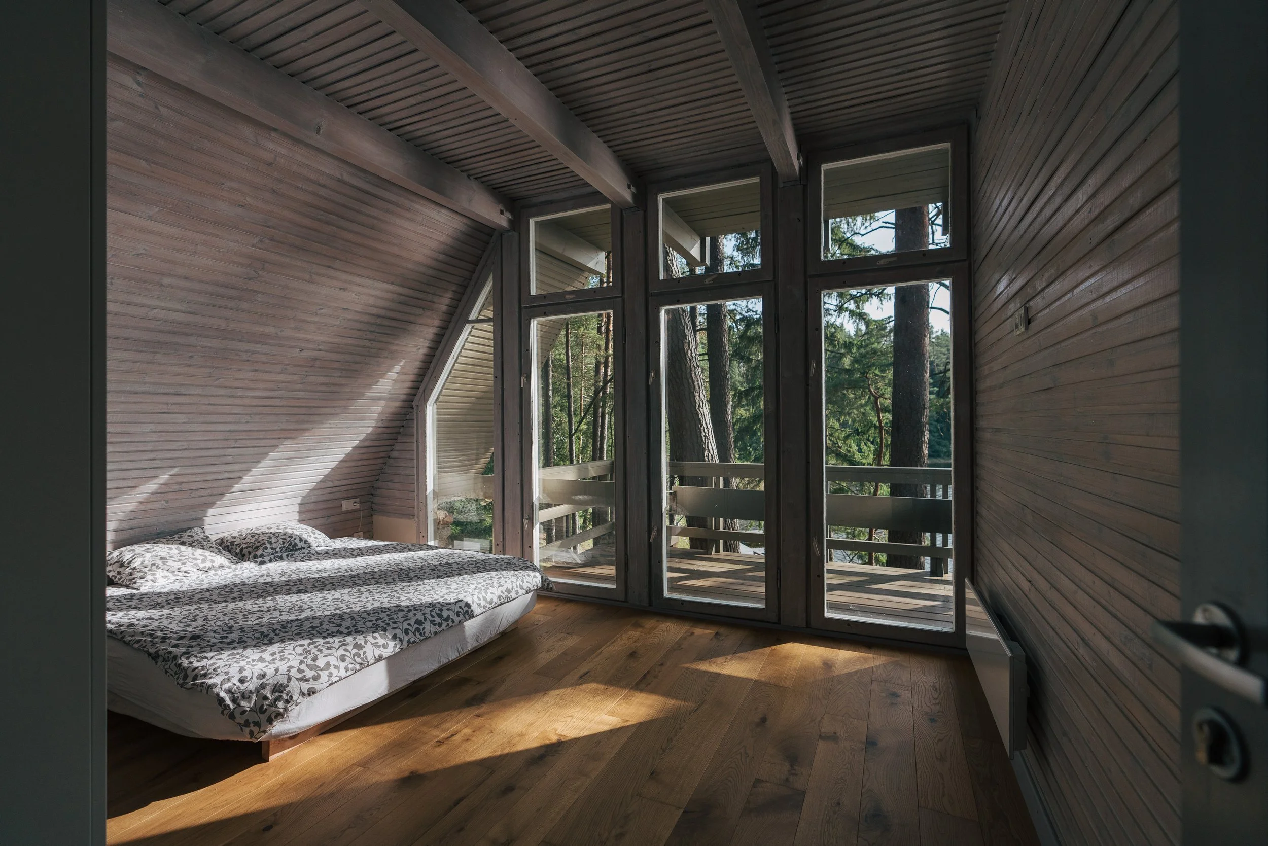 Double private bathroom (lake view)