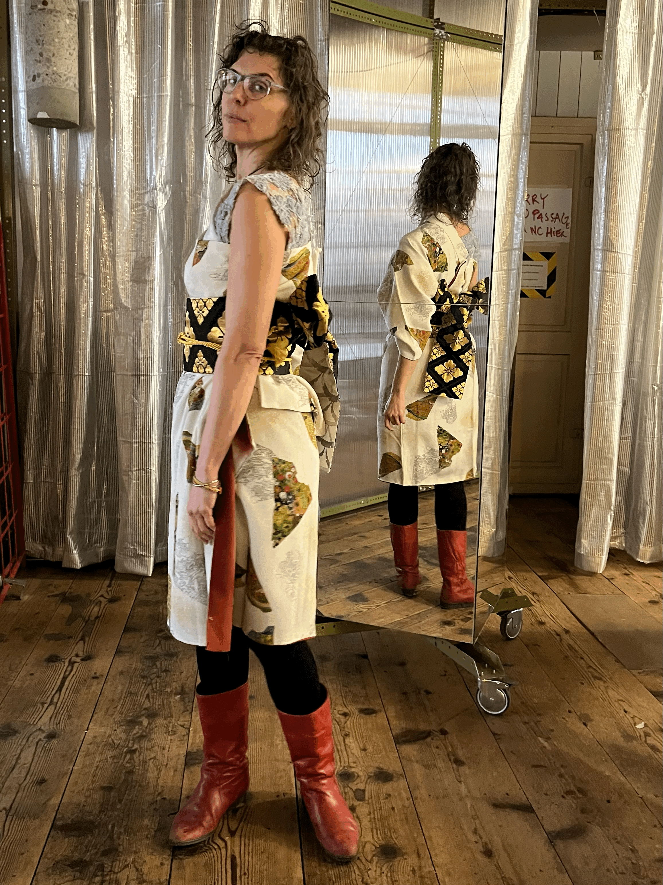 Unveiling the life of a Kimono