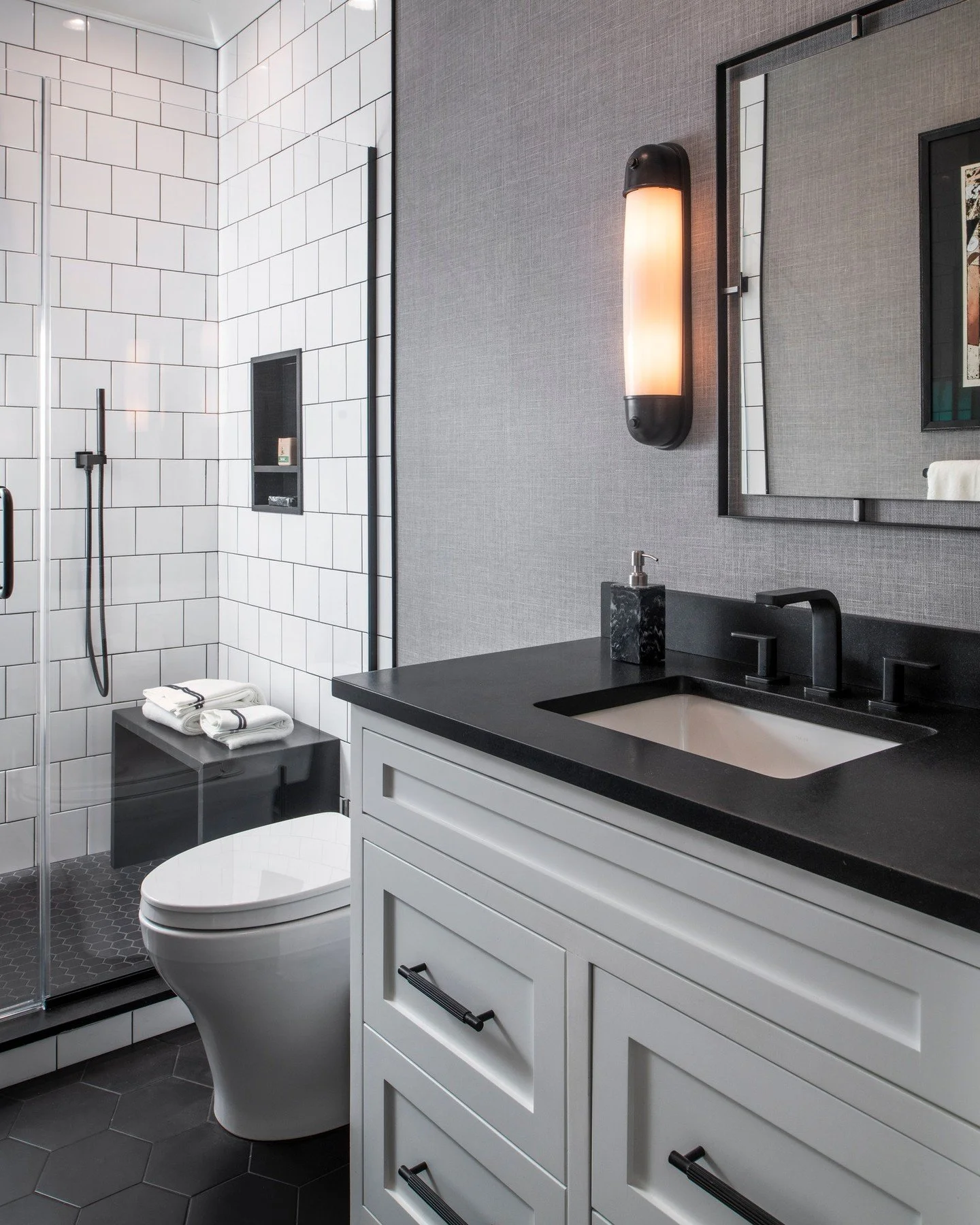 Tailored, modern, and effortlessly cool.
From a sneaker wall to sleek black fixtures &mdash; this suite blends edge and sophistication.
📸: @macchiaphoto