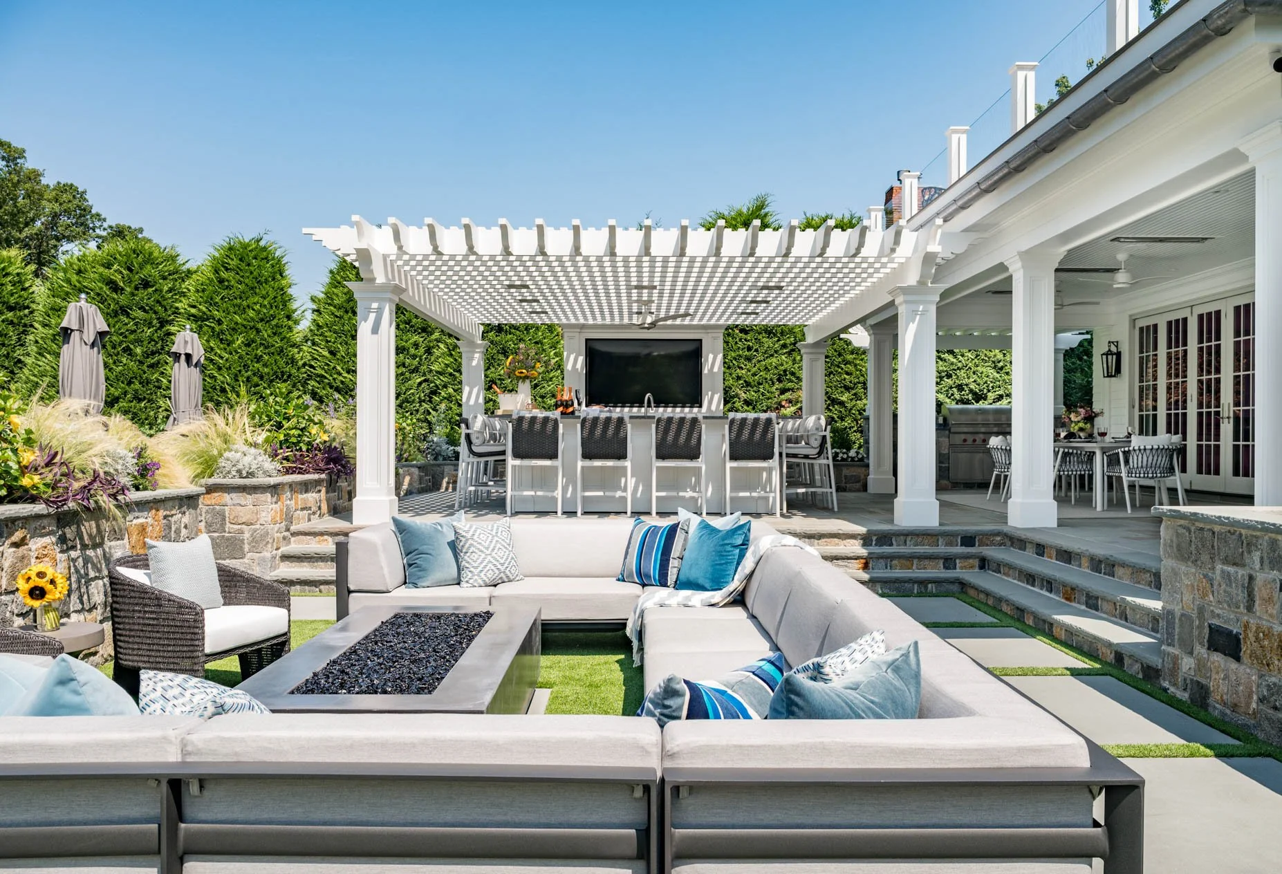 Suriel Outdoor-10.jpg
