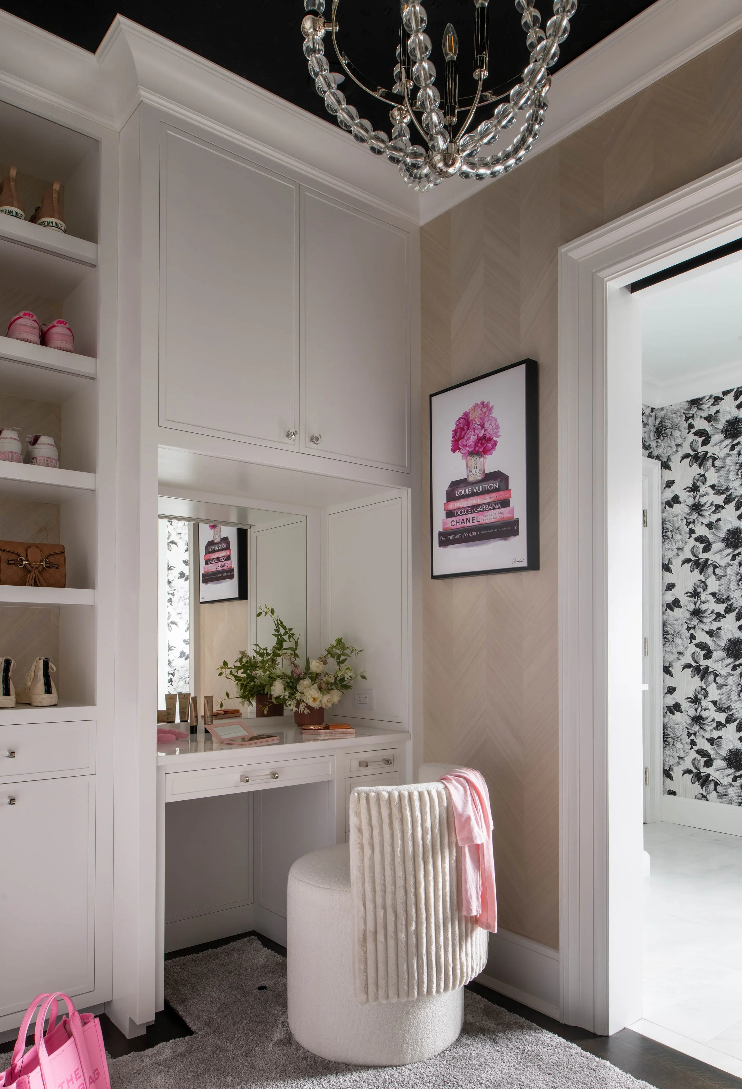 Suriel Indoors-37.jpg