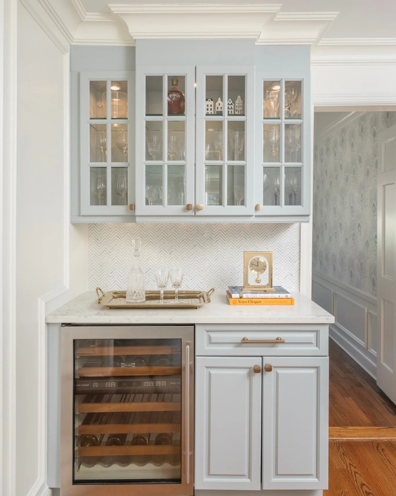 A butler&rsquo;s pantry designed to quietly elevate the dining experience&mdash;soft blue cabinetry, layered textures, and thoughtful details that flow seamlessly from the dining room. Elegant, functional, and beautifully understated. 💙✨
📸: @timhil