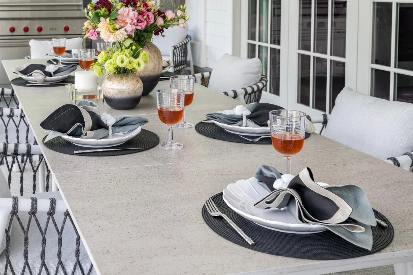 It&rsquo;s all in the setting ✨
Layered linens, sculptural dinnerware, woven textures, and fresh florals come together to create a table that feels effortless yet elevated. We love mixing soft neutrals with subtle contrast &mdash; grounding each plac