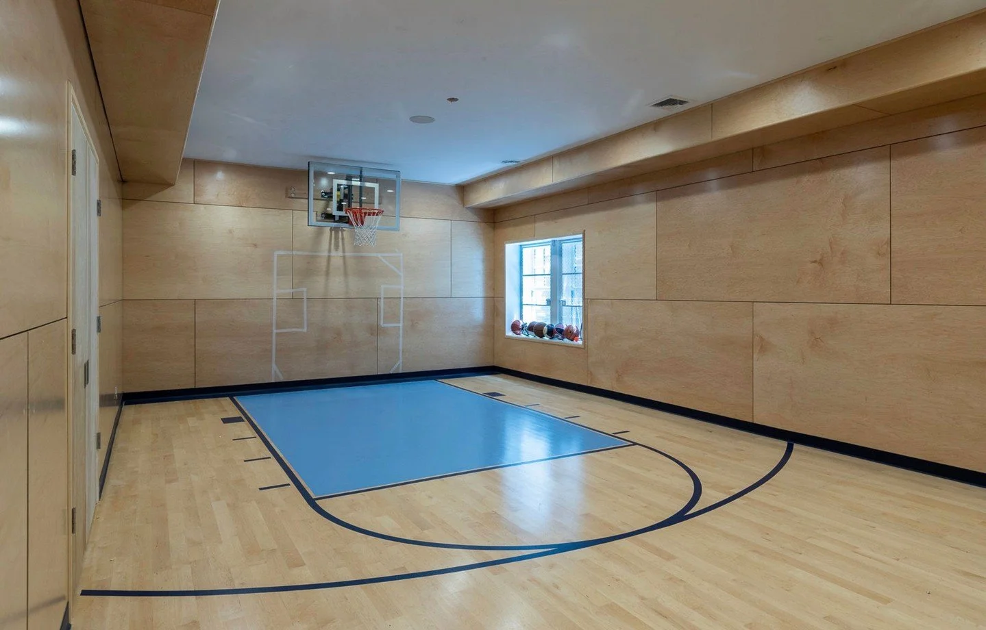 Go New York, Go New York, Go! 🏀
In honor of tonight&rsquo;s game, we&rsquo;re looking back at this indoor basketball court we designed for a client. Because sometimes the best seats in the house are right at home.
📸: @richardlawphotos
