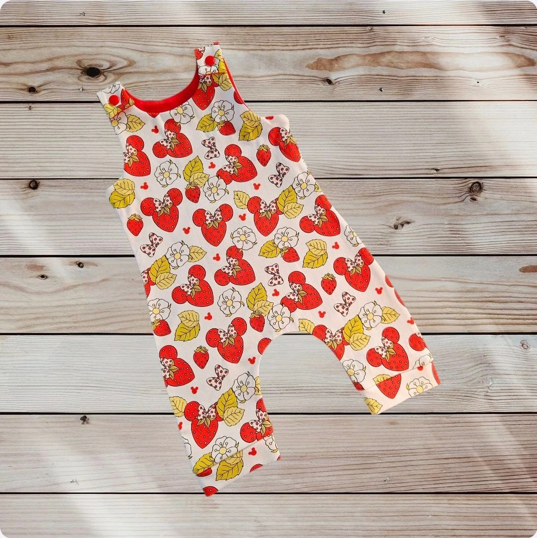 Cotton Jersey Romper - White Strawberries