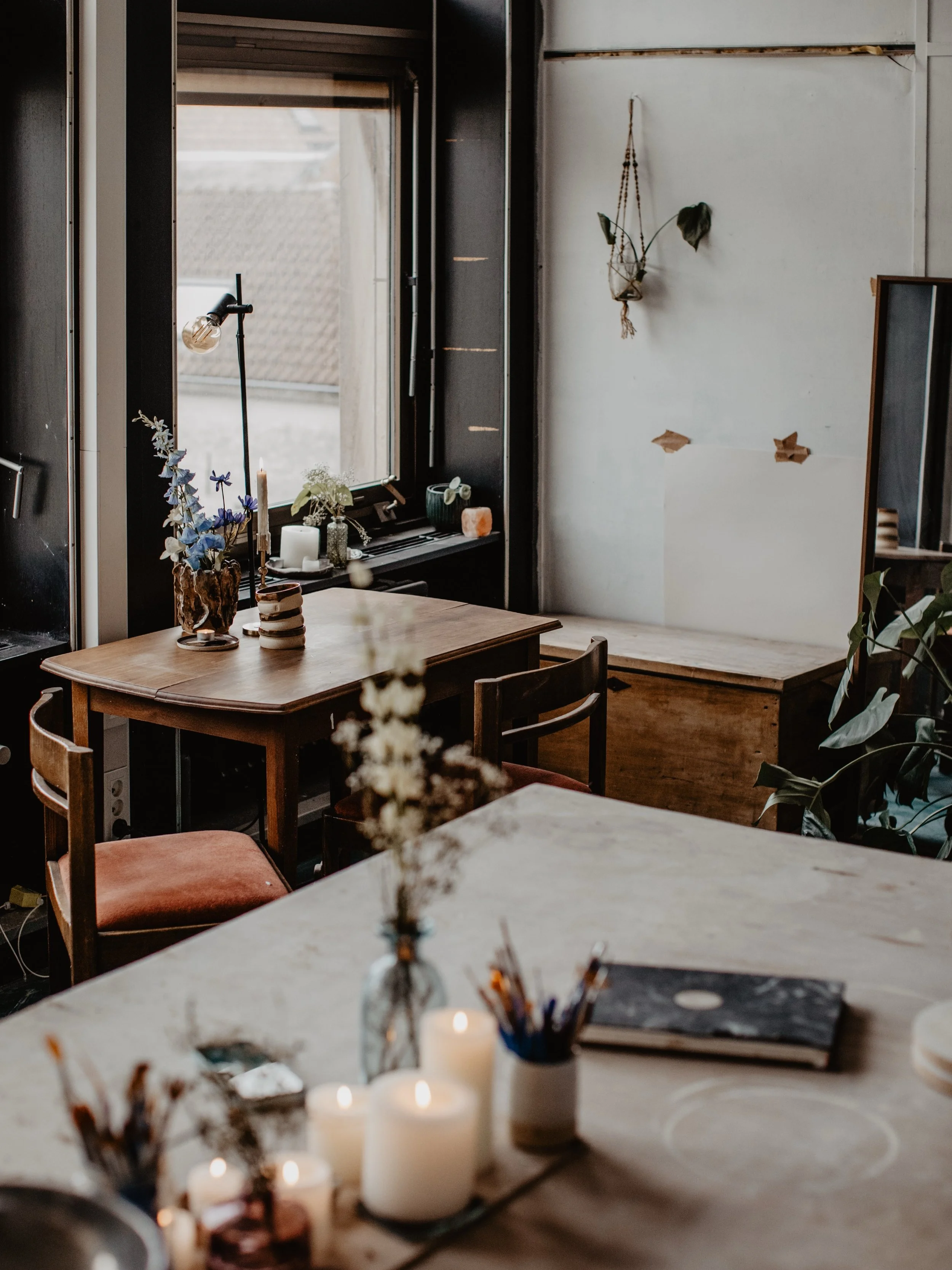 Clay Collective | 01. 

Dikke merciii aan iedereen die langskwam, iets kocht, effkes bleef plakken, hun vragen bundelden tot je ze me persoonlijk kon vragen, mij nog eens bevestigde dat IK NIET MAG PEOPLE PLEASEN (!).

Thankyou for regulating my nerv