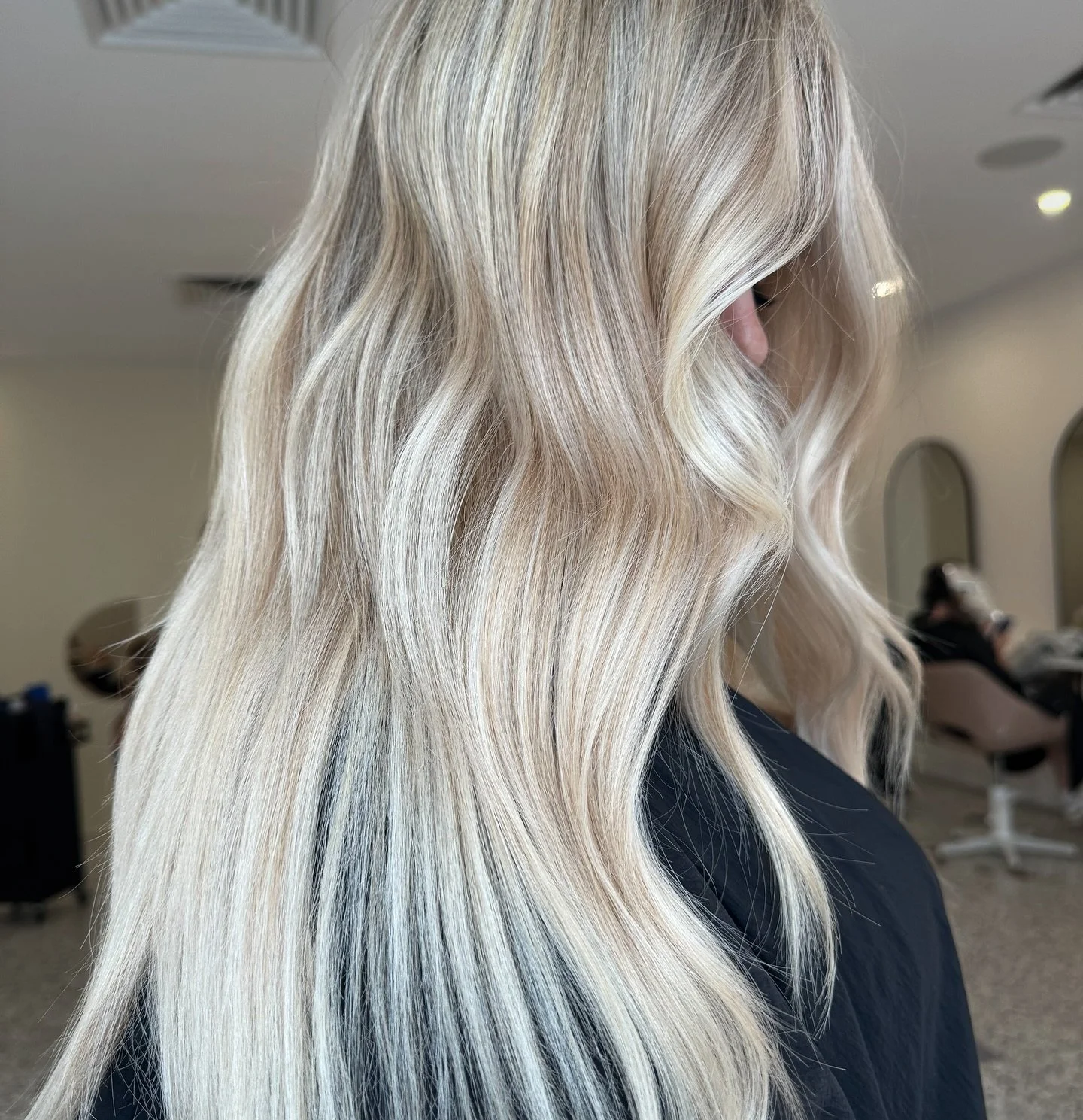 SAVE THIS 

For your next bright blonde inspo bby ⭐️⭐️

Created with a 1/2 head of foils, Freehand Basin Balay and my fav @redken glosses 🤍🫶🏼 

#brightblonde #blondes #perthblondes #blondeinspo #redken #shadeseq #redkenobsessed #redkenshadeseq #re
