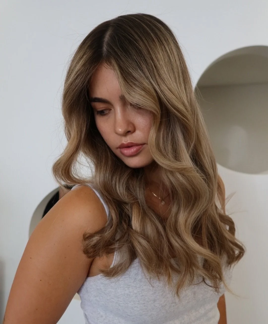 Obsessed with this soft, dimensional refresh by our girl @eden.studioremmi 🫶🏼⭐️

The perfect &frac14; head glow-up to brighten through the face, soften regrowth and bring that effortless, expensive blonde back to life. Low maintenance, high impact 