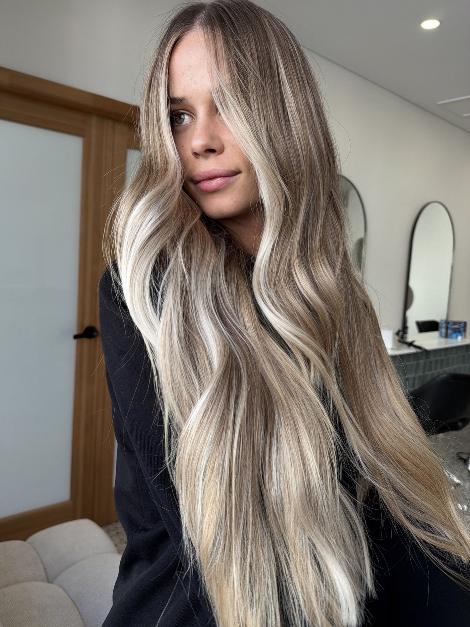 Long dimensional hair by Studio REMMI