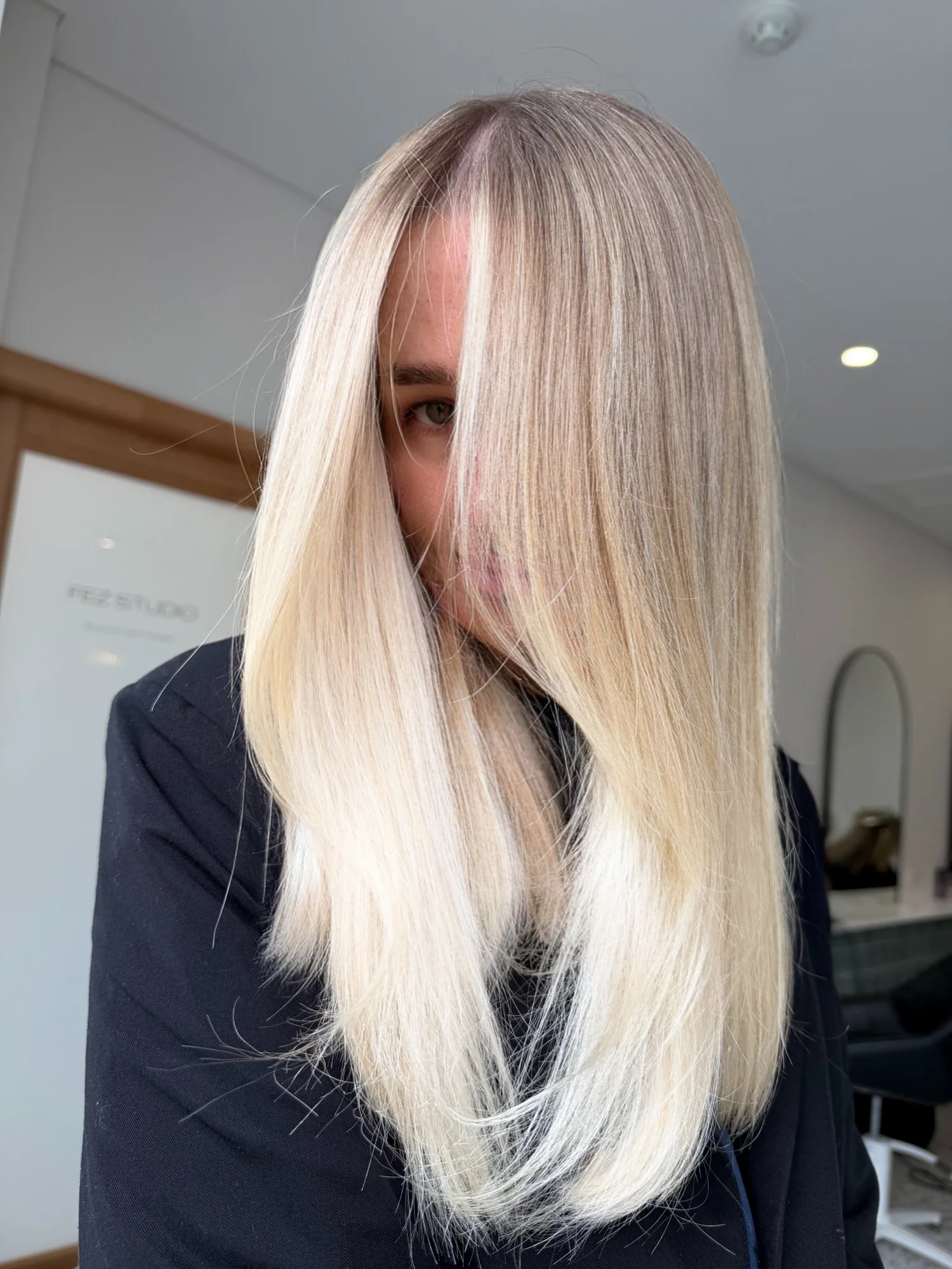 Bright seamless blonde by Studio REMMI