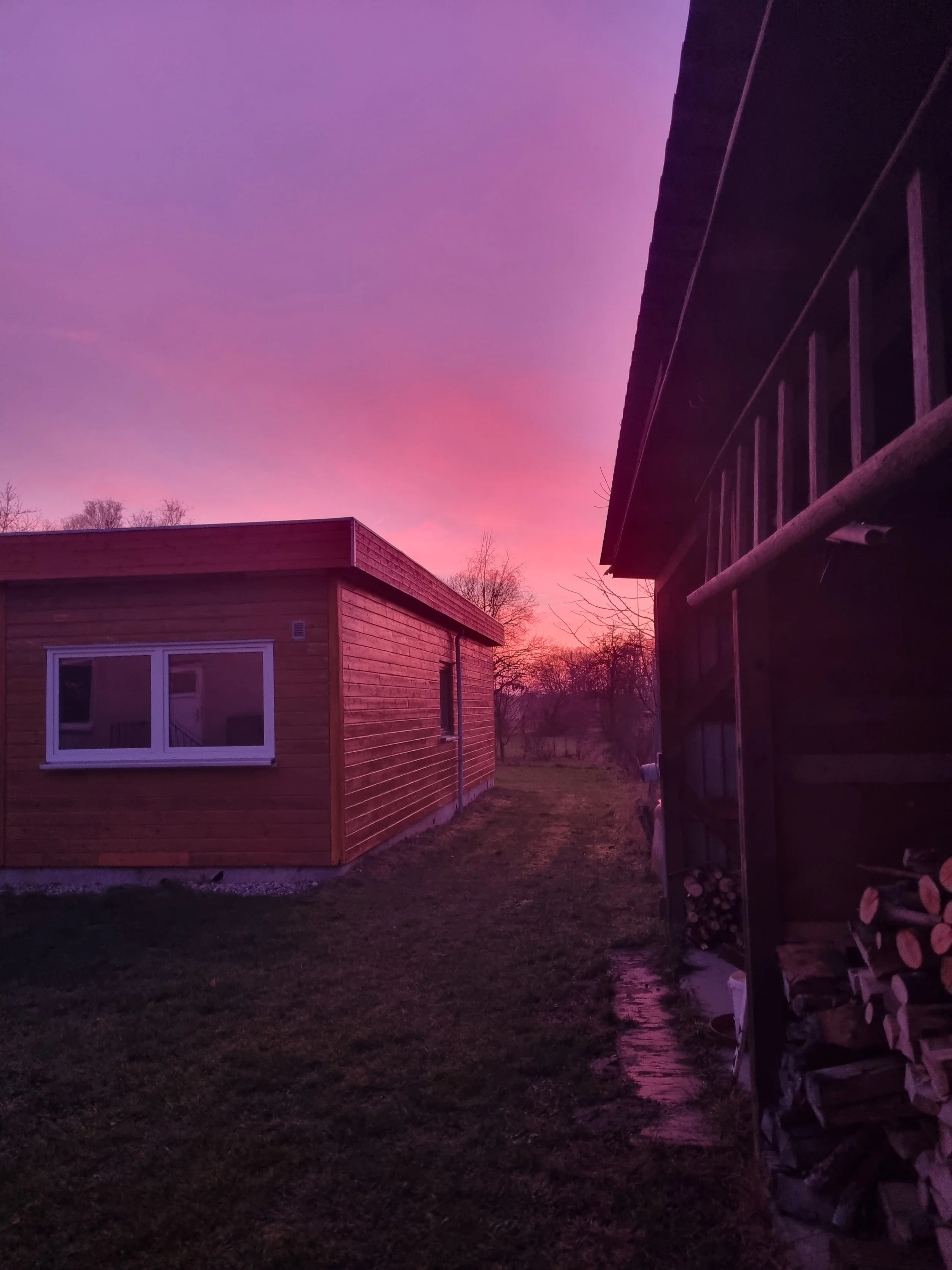 Guest bungalow sunset.jpg