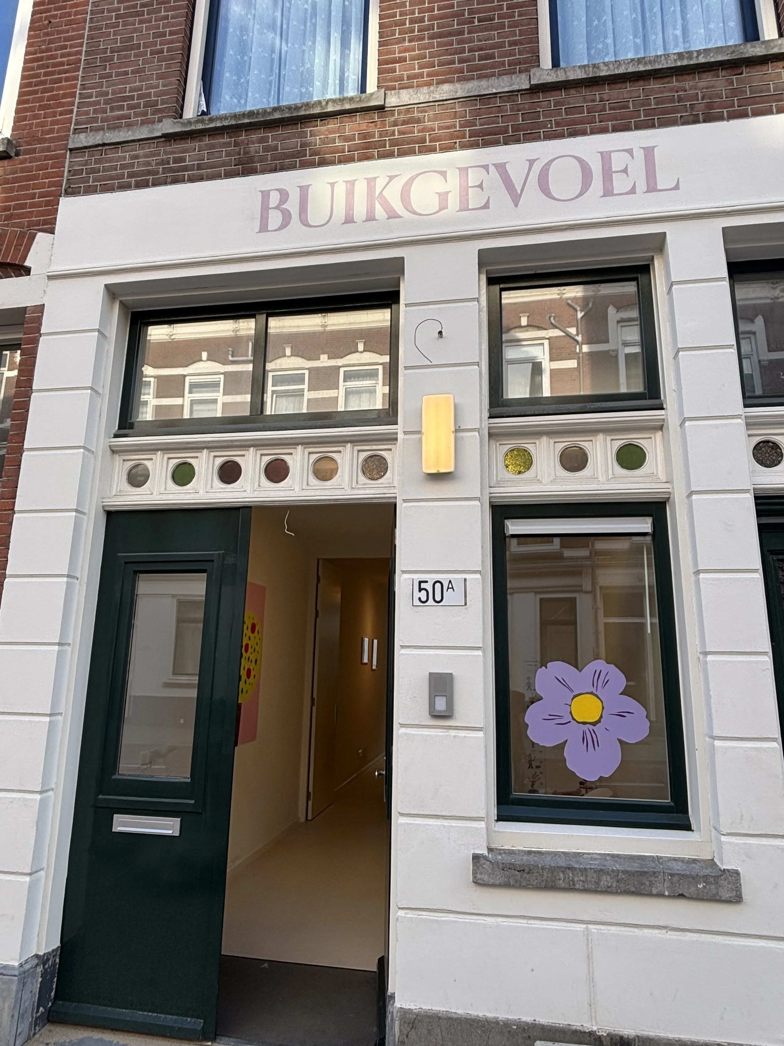 Onze praktijk vindt je in de Agniesetstraat in Rotterdam.