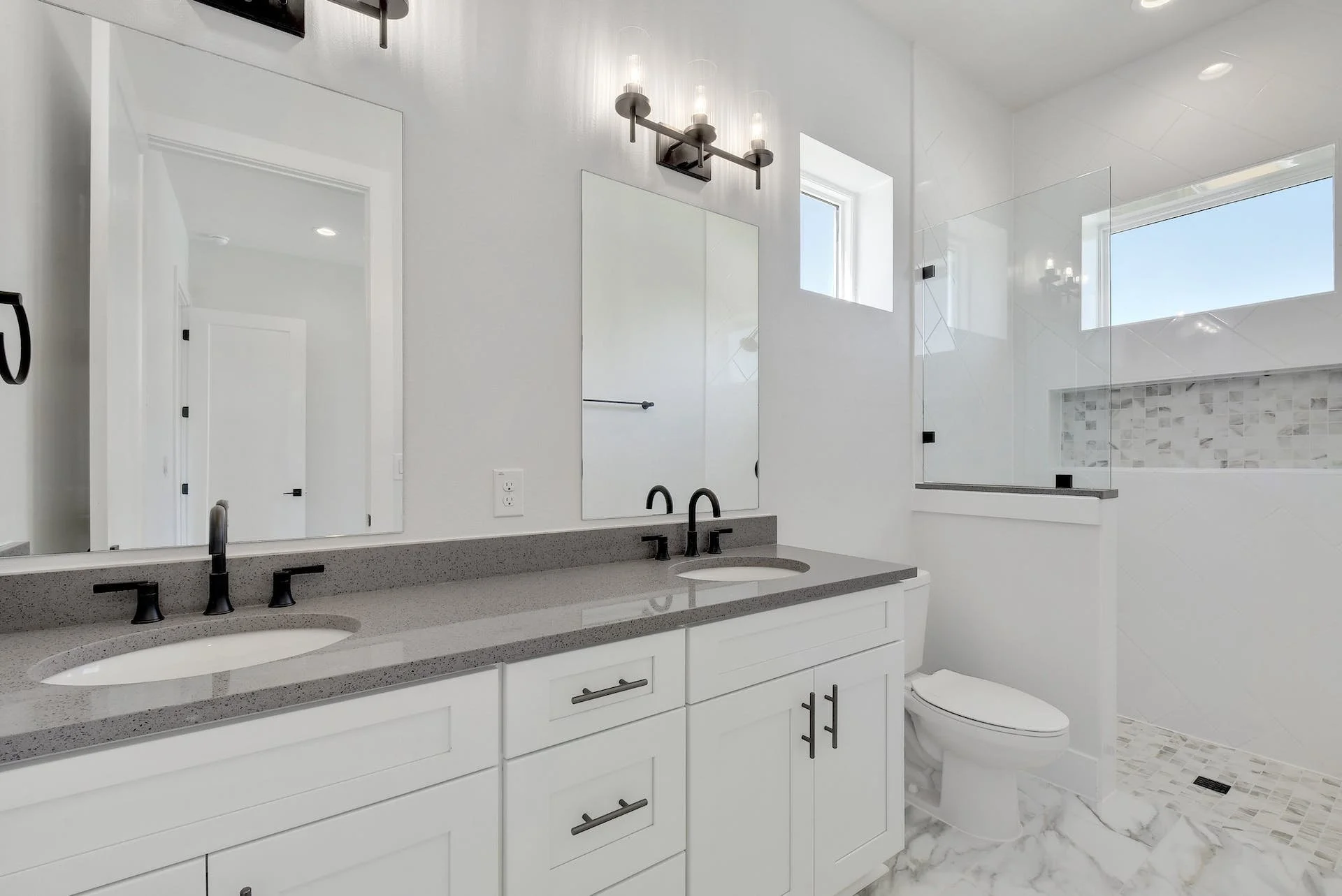 Interior photo - Bathroom.