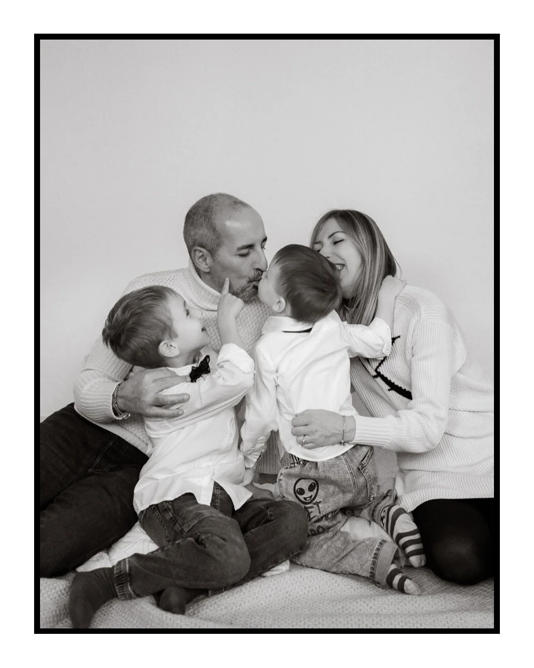 Family time ❤️

Perch&eacute; non cominciare l&rsquo;anno con delle foto di famiglia? 
Why not start the year with some family pictures?