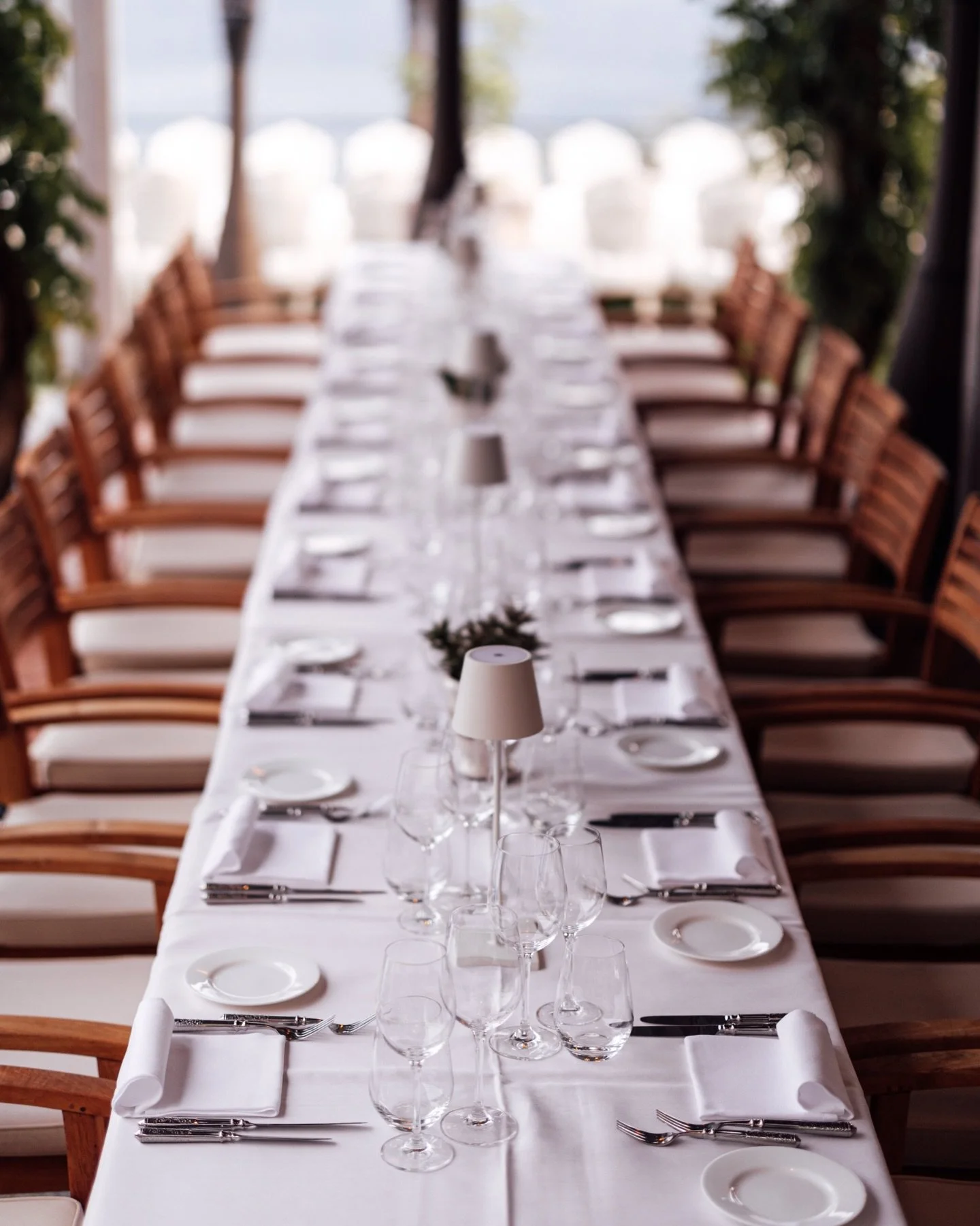 Most people only see the finished wedding day. What they don&rsquo;t see are the quiet in-between moments that hold everything together.

The room is set, the table is perfect, and there&rsquo;s that brief pause before your favorite people walk in.
Y