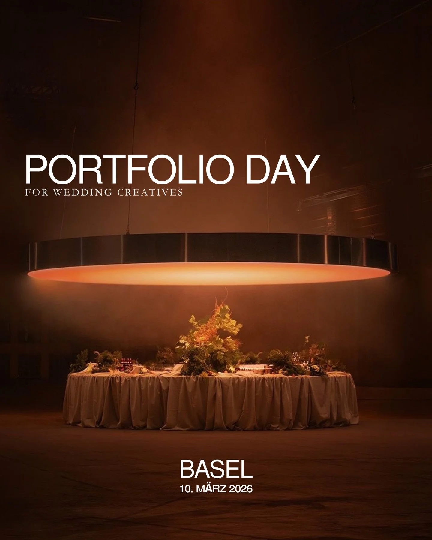 PORTFOLIO DAY BASEL ist offiziell live ✨

Am 10. M&auml;rz 2026 &ouml;ffnen wir die Walzhalle M&uuml;nchenstein f&uuml;r einen eint&auml;gigen Portfolio Day, der nicht einfach h&uuml;bsch dekoriert, sondern eine ganze Welt baut.

Thema: Soft Brutalis