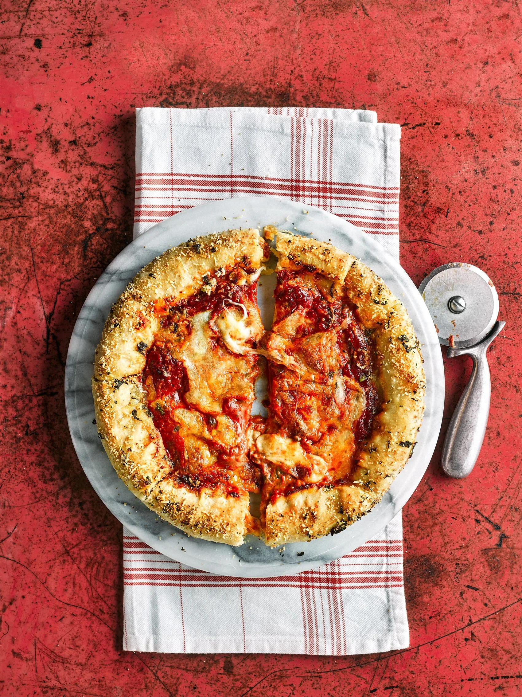 Deep-Dish-Pizza,-Mike-English.jpg