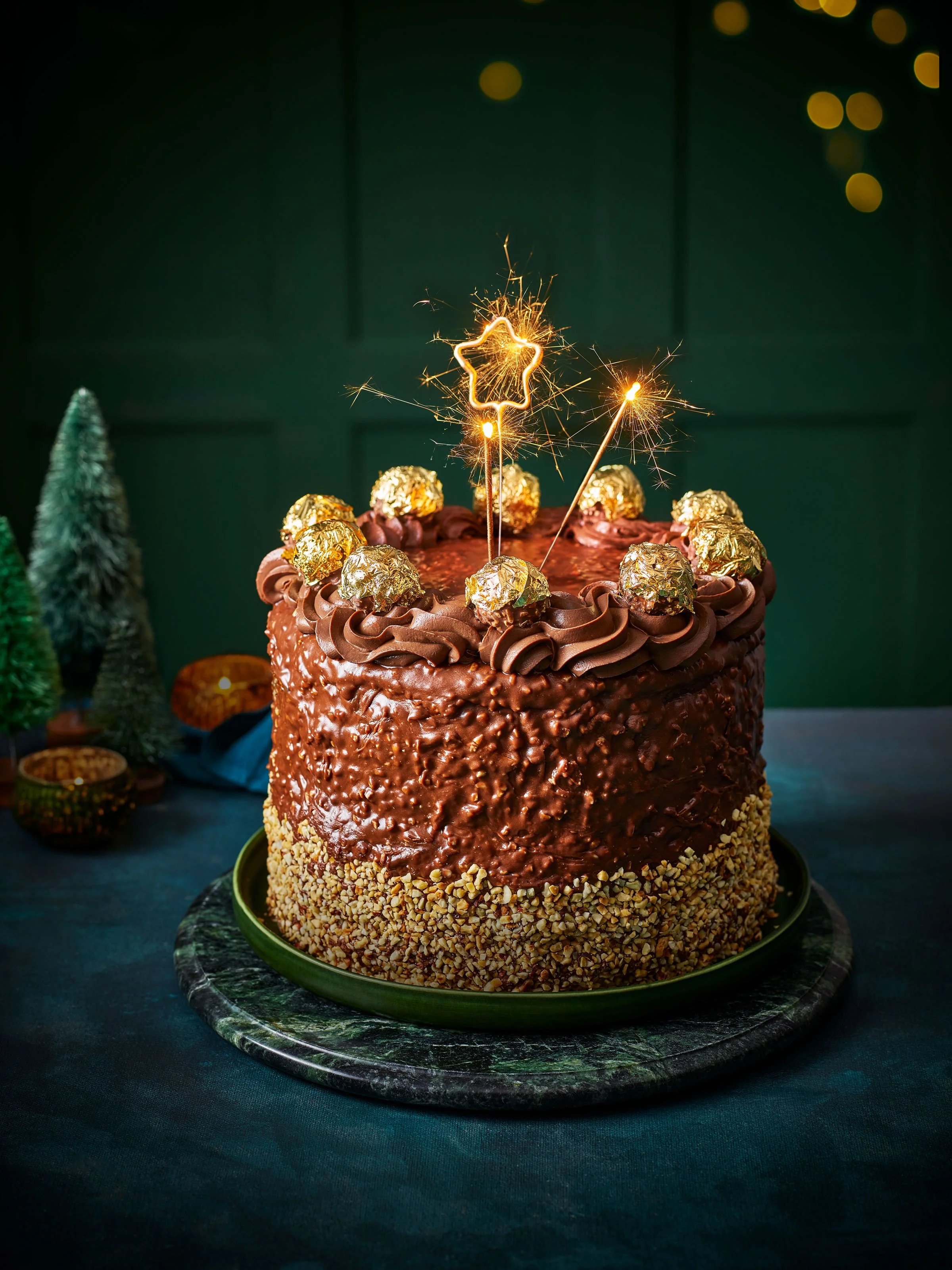 Cover_FerreroRocherLayerCake_01.jpg