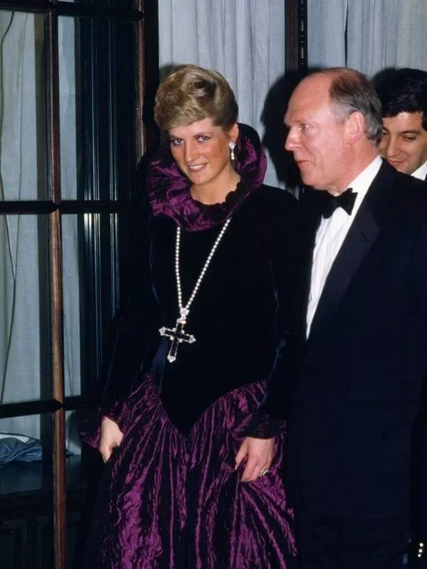 0_Princess-Diana-wearing-The-Attallah-Cross.webp