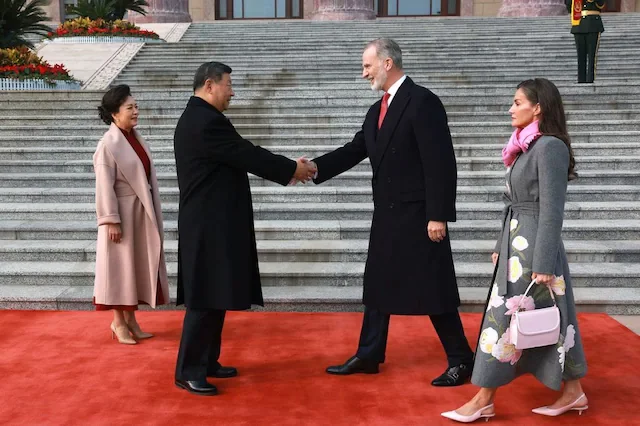 KING FELIPE AND QUEEN LETIZIA STRENGTHEN SPAIN–CHINA RELATIONS WITH A HISTORIC DAY IN BEIJING