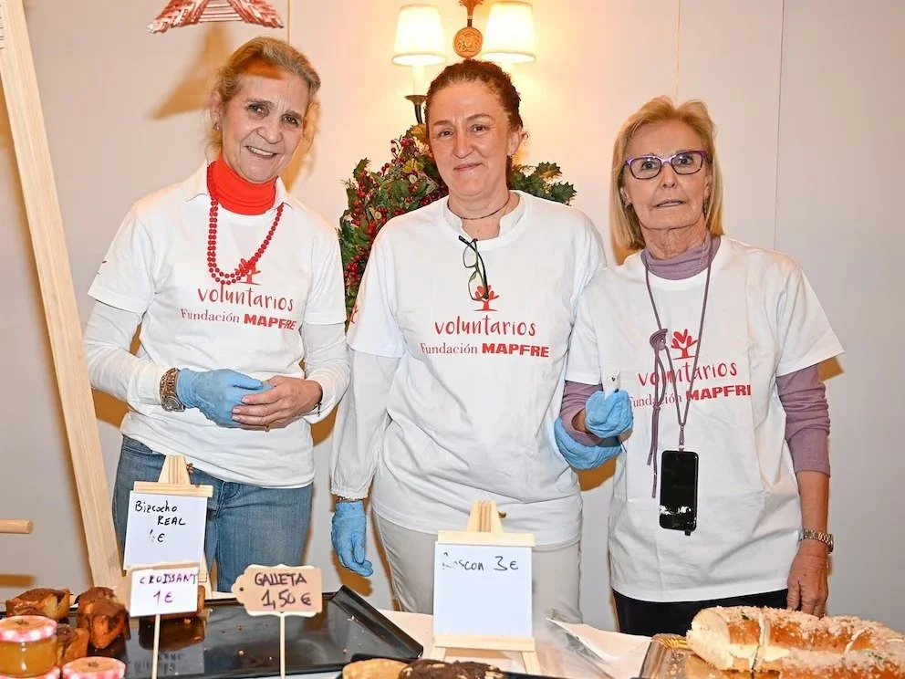 INFANTA ELENA PUTS ON AN APRON AND LEADS A DAY OF SOLIDARITY IN MADRID