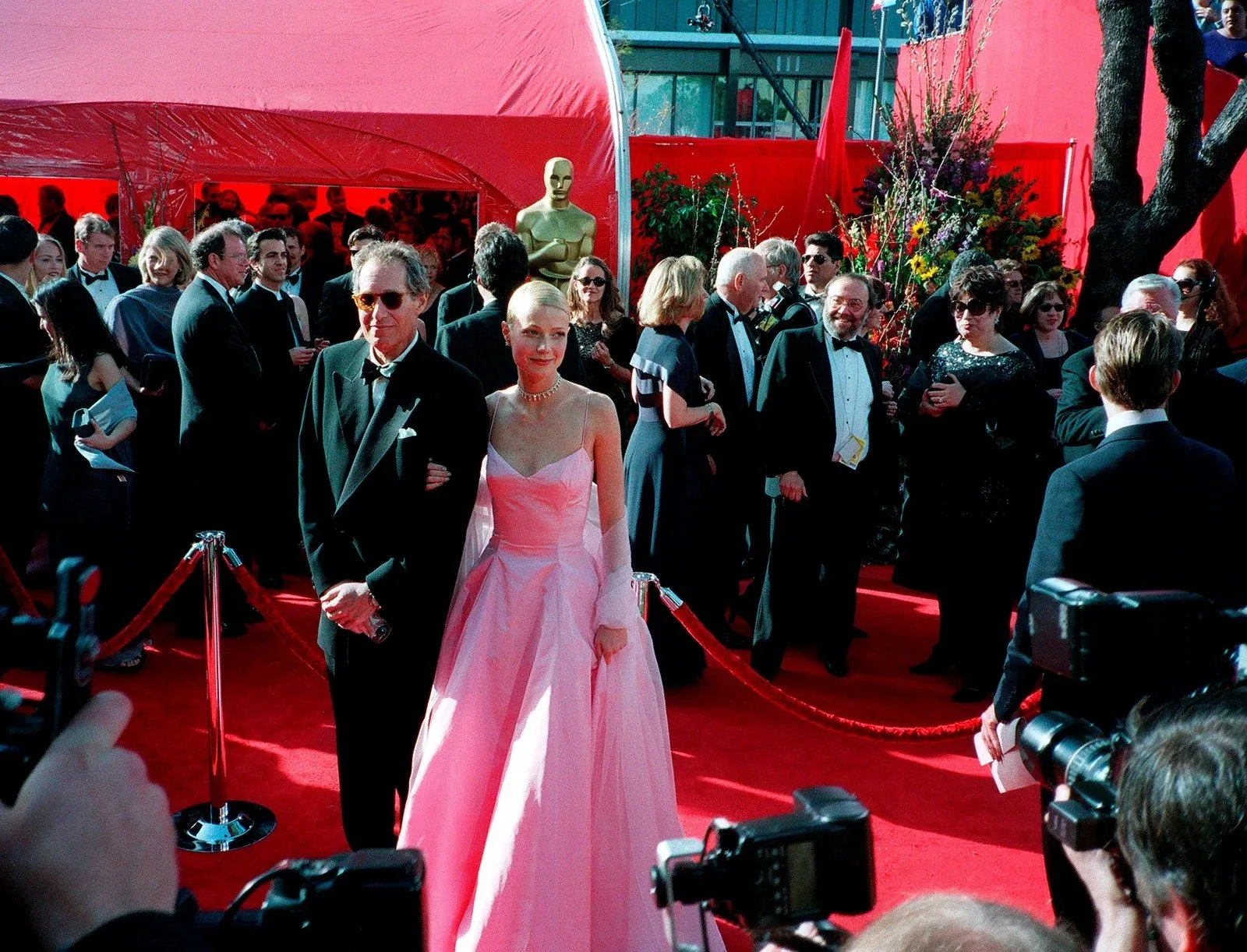 GWYNETH PALTROW IN RALPH LAUREN (1999)