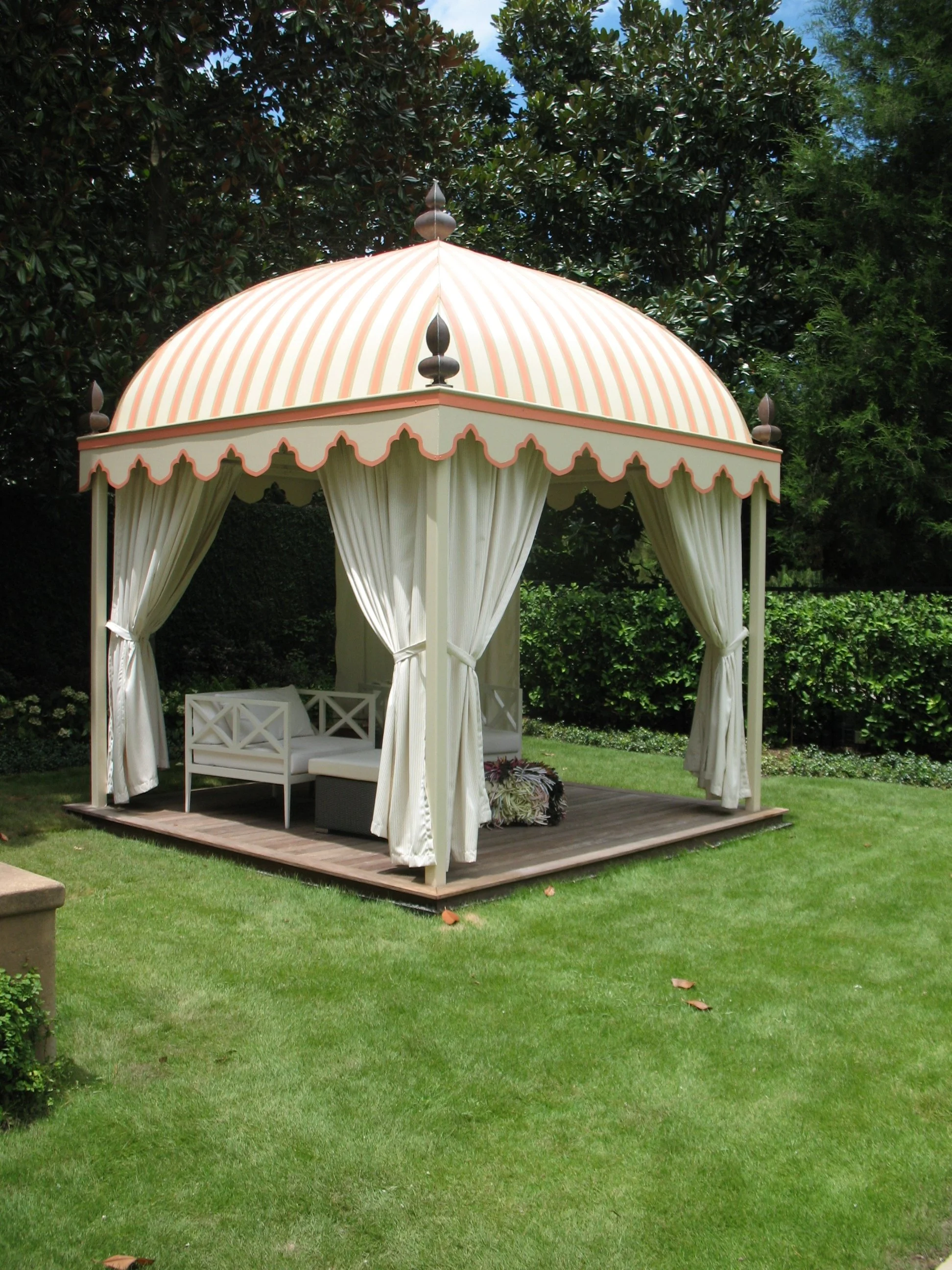 follies-pergolas-tents-pools-9.JPG