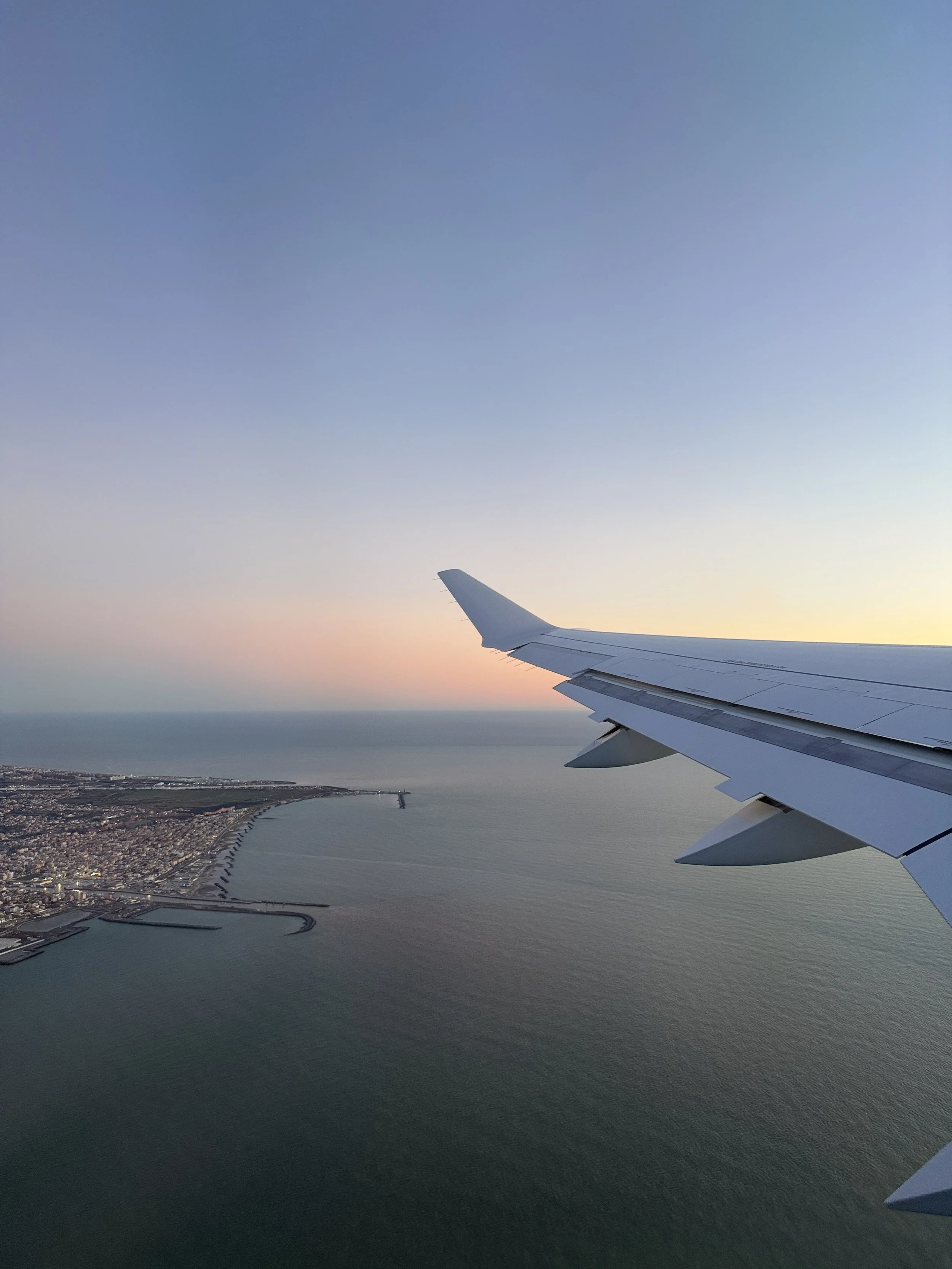Aeroporto di Bari Karol Wojtyla: guida completa ai collegamenti