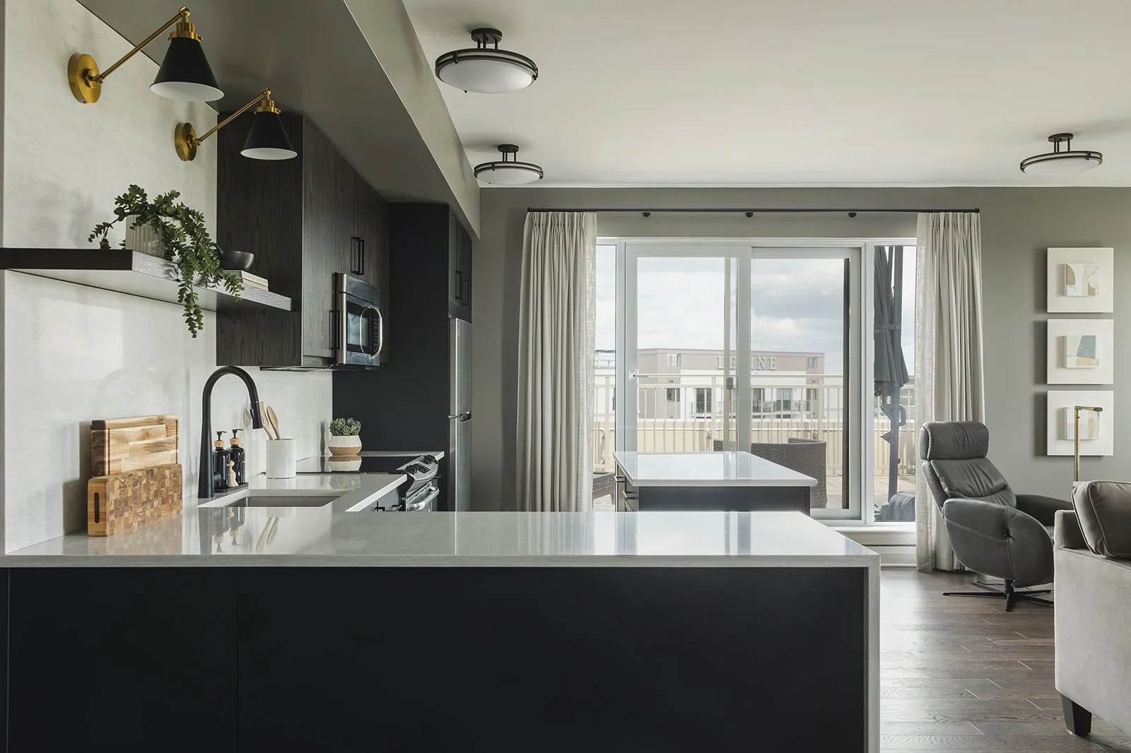 cpi-interiors-ottawa-interior-designer-kitchen-onyx-12.jpg
