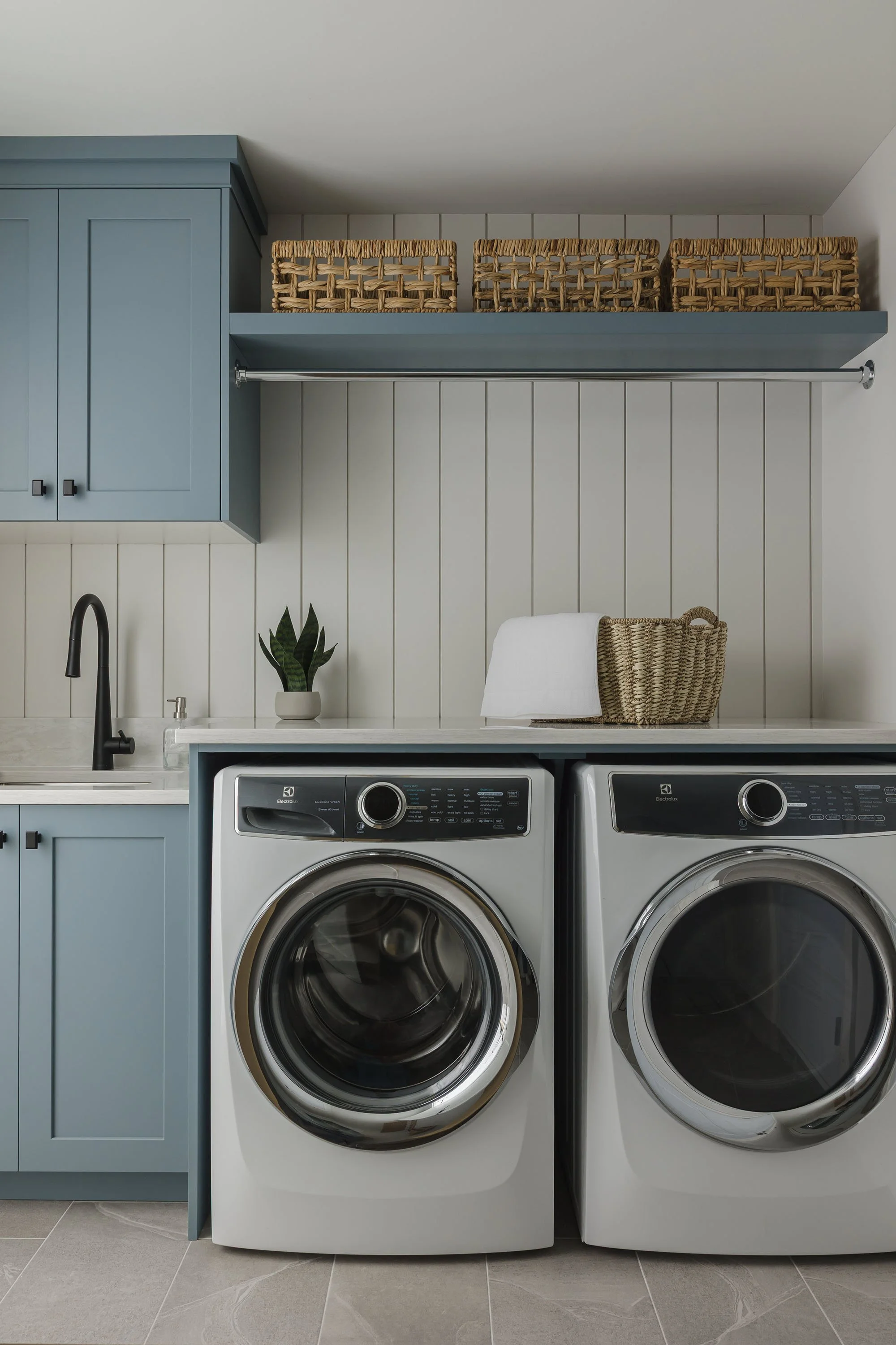 ottawa-interior-designer-laundry-room-mudroom-2.jpg