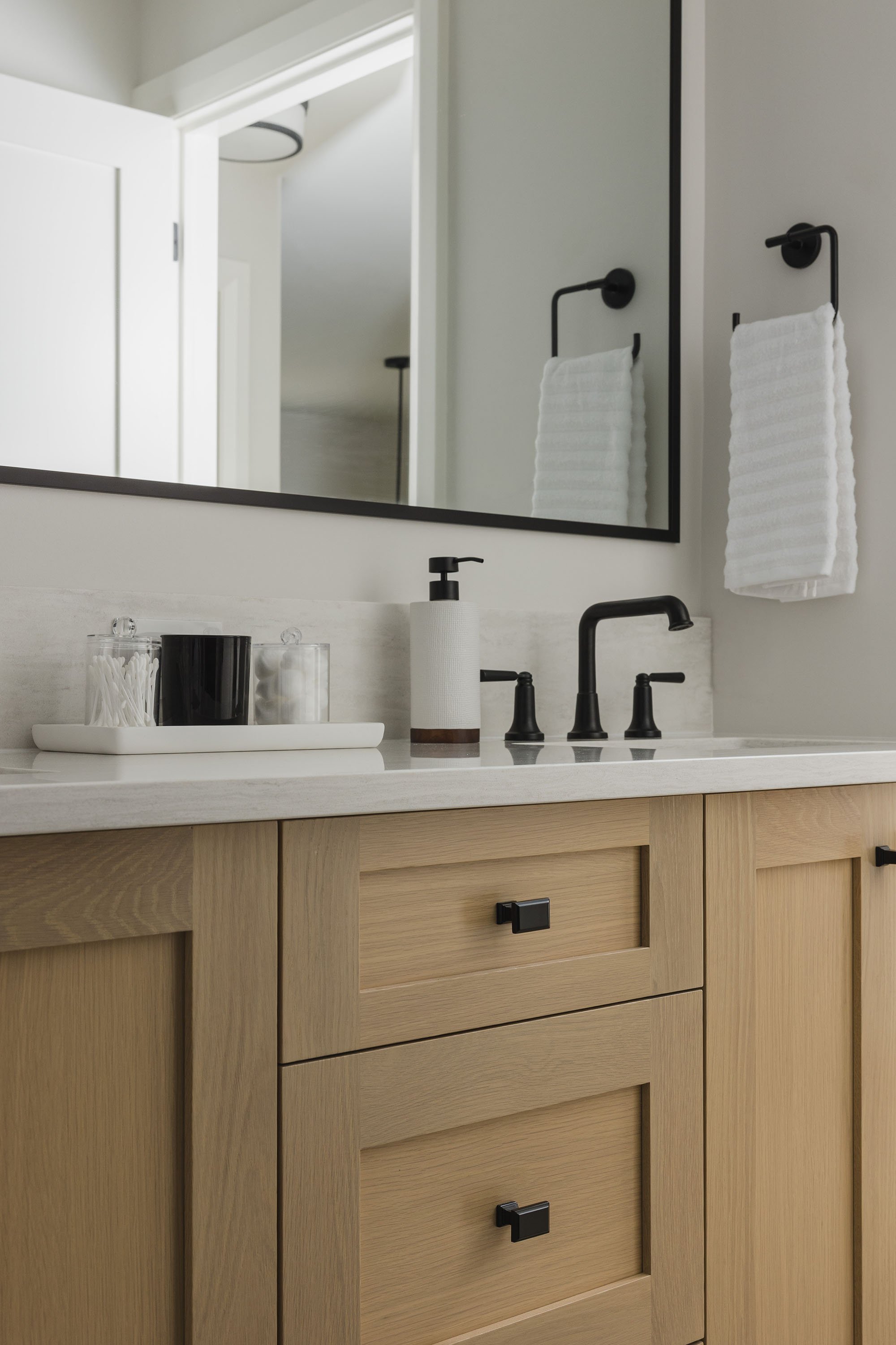 ottawa-interior-designer-main-bathroom-white-oak-vanity-6.jpg
