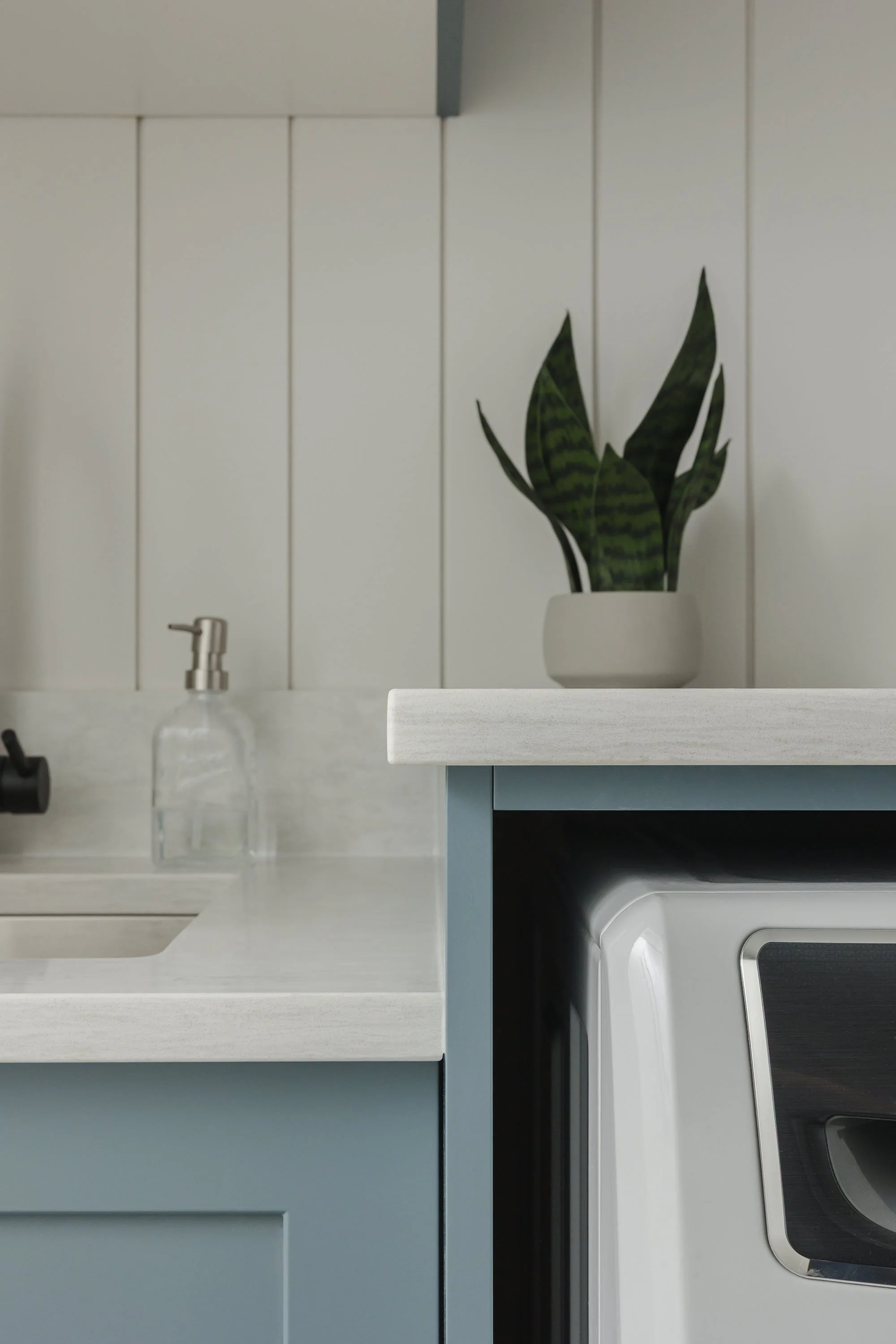 ottawa-interior-designer-laundry-room-mudroom-5.jpg