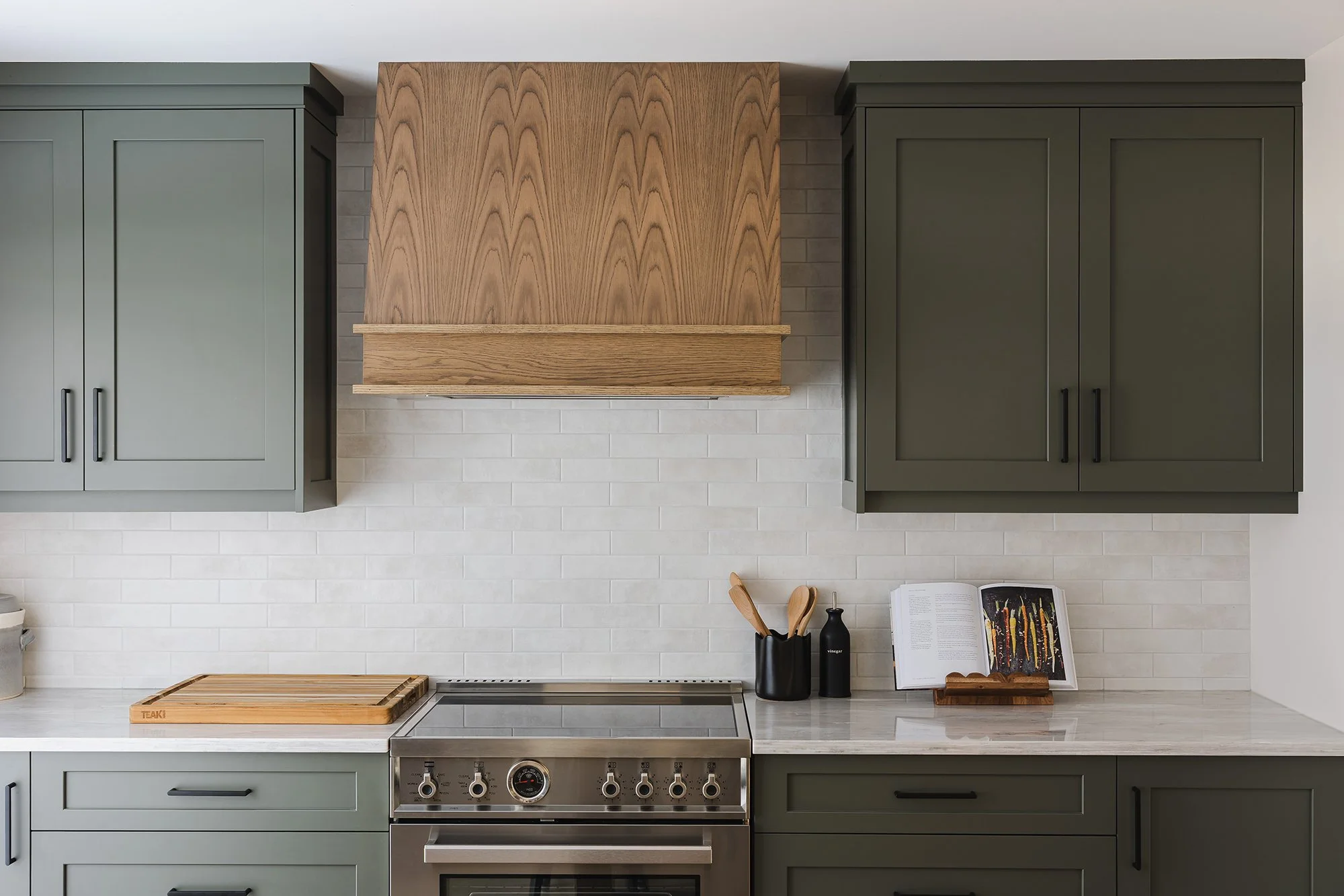 full-service-renovation-custom-kitchen-warm-farmhouse-ottawa-8.jpg