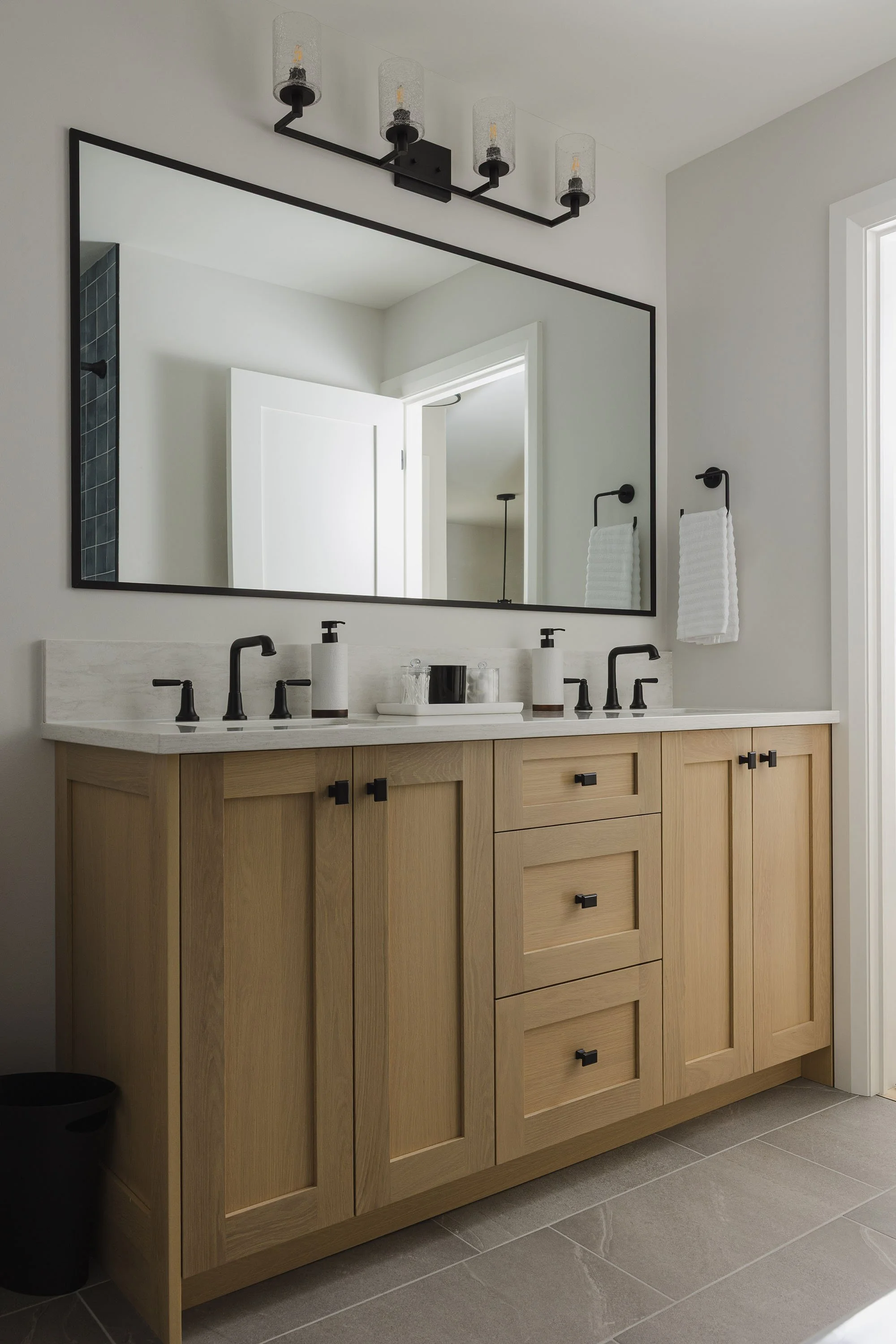 ottawa-interior-designer-main-bathroom-white-oak-vanity-4.jpg