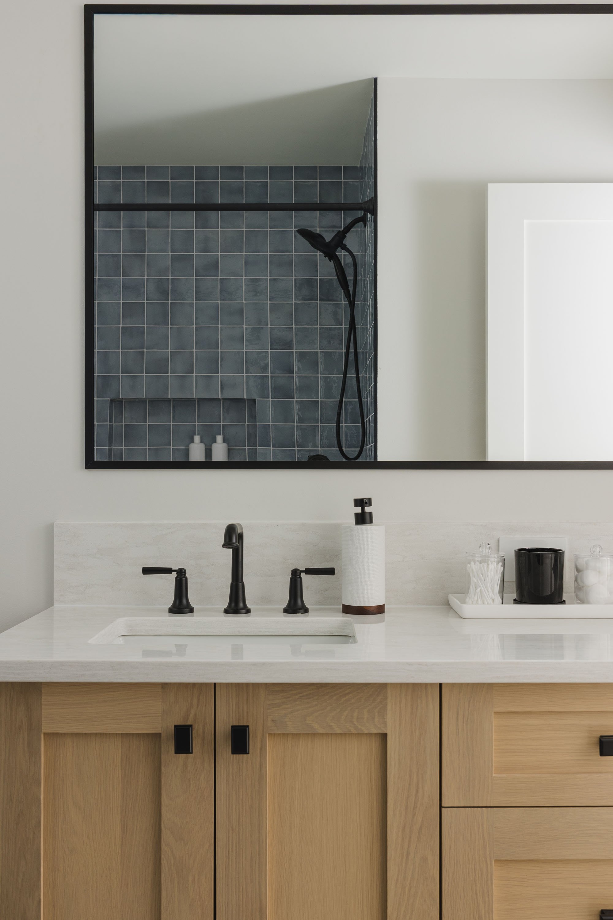 ottawa-interior-designer-main-bathroom-white-oak-vanity-3.jpg