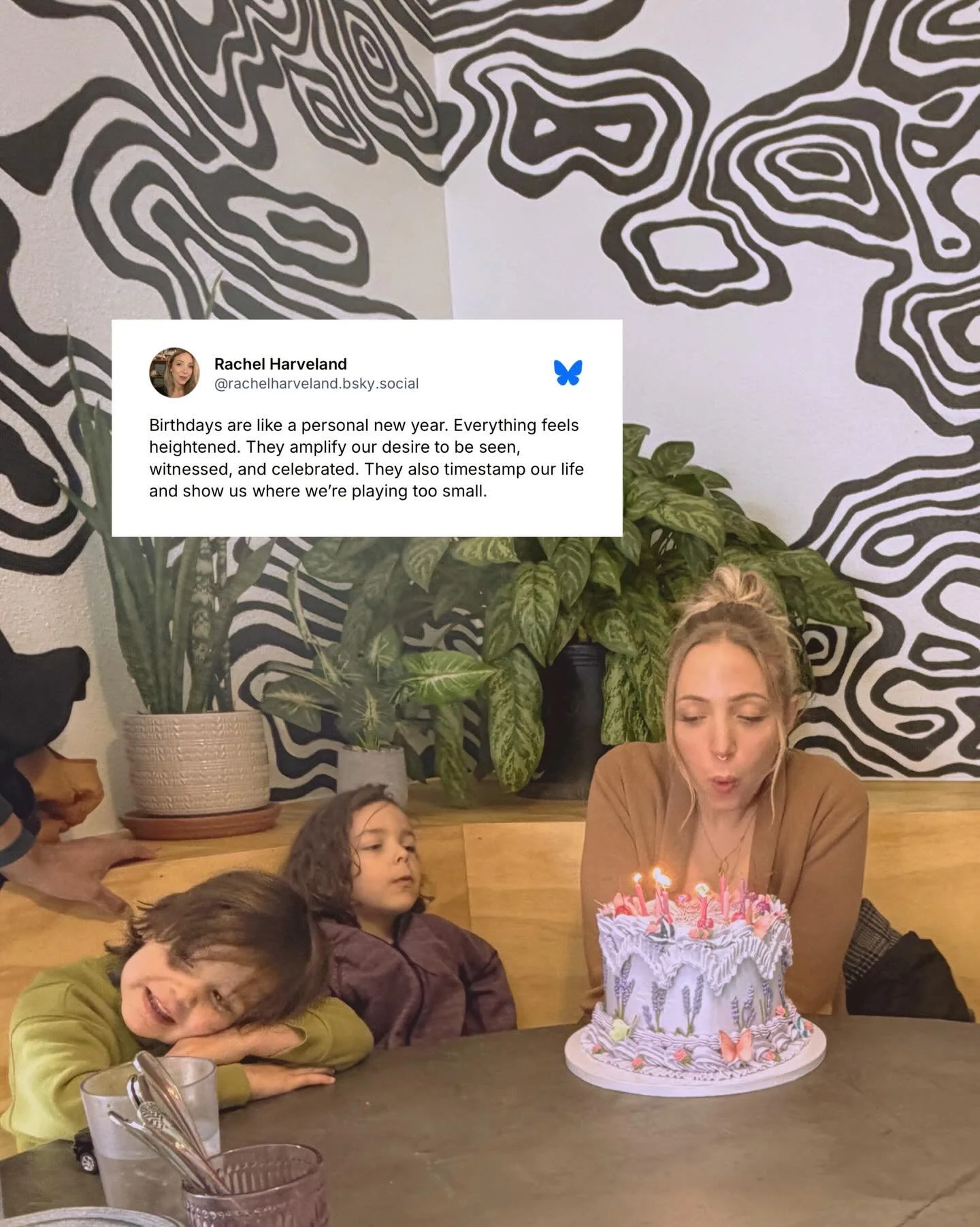 I turned 34 this last weekend 💕

Birthdays used to be my favorite thing. Not just for myself but for others too. As a child, I would set an alarm in the middle of the night sometimes to throw up balloons and streamers to decorate birthdays for my fa