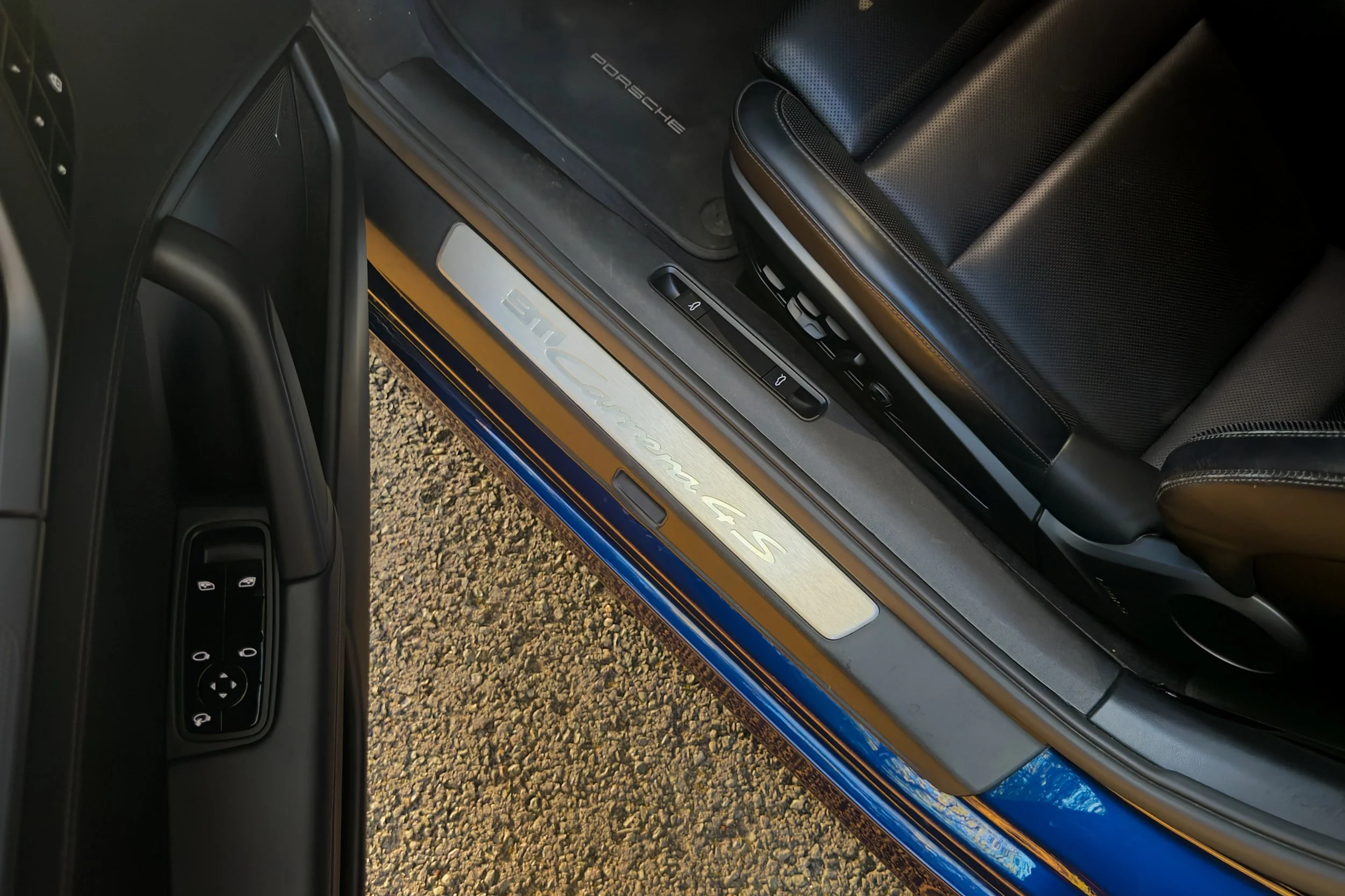 992 Carrera 4S BLeue-23.jpg