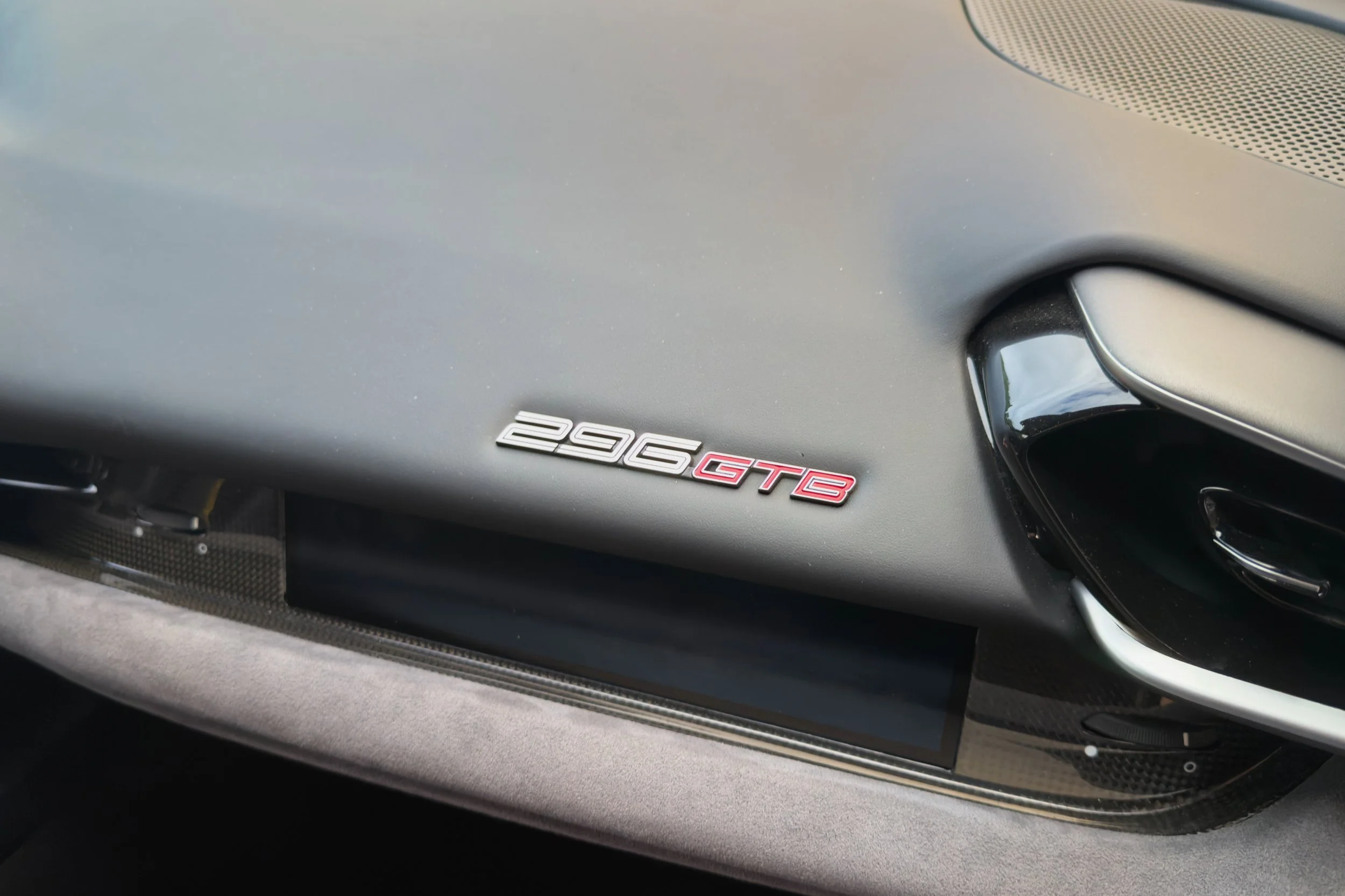 296 GTB-17.jpg