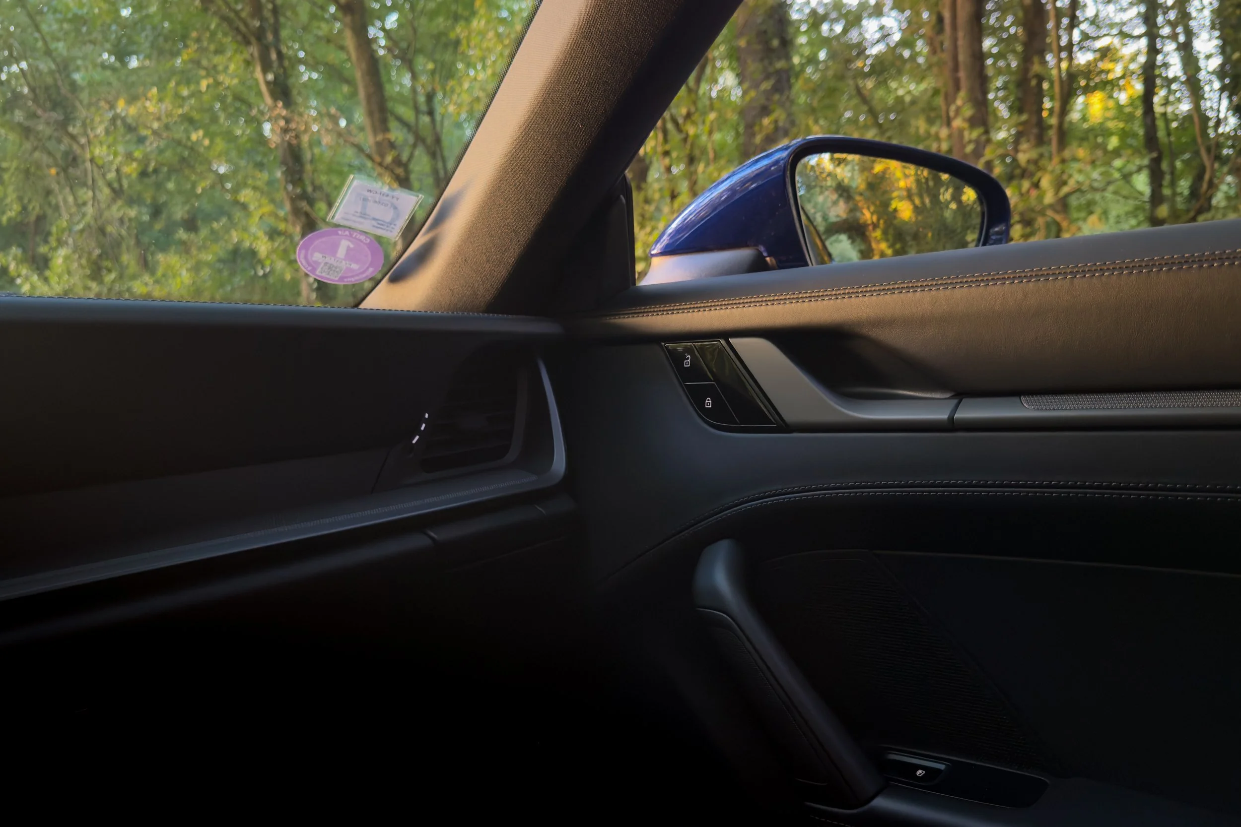 992 Carrera 4S BLeue-40.jpg