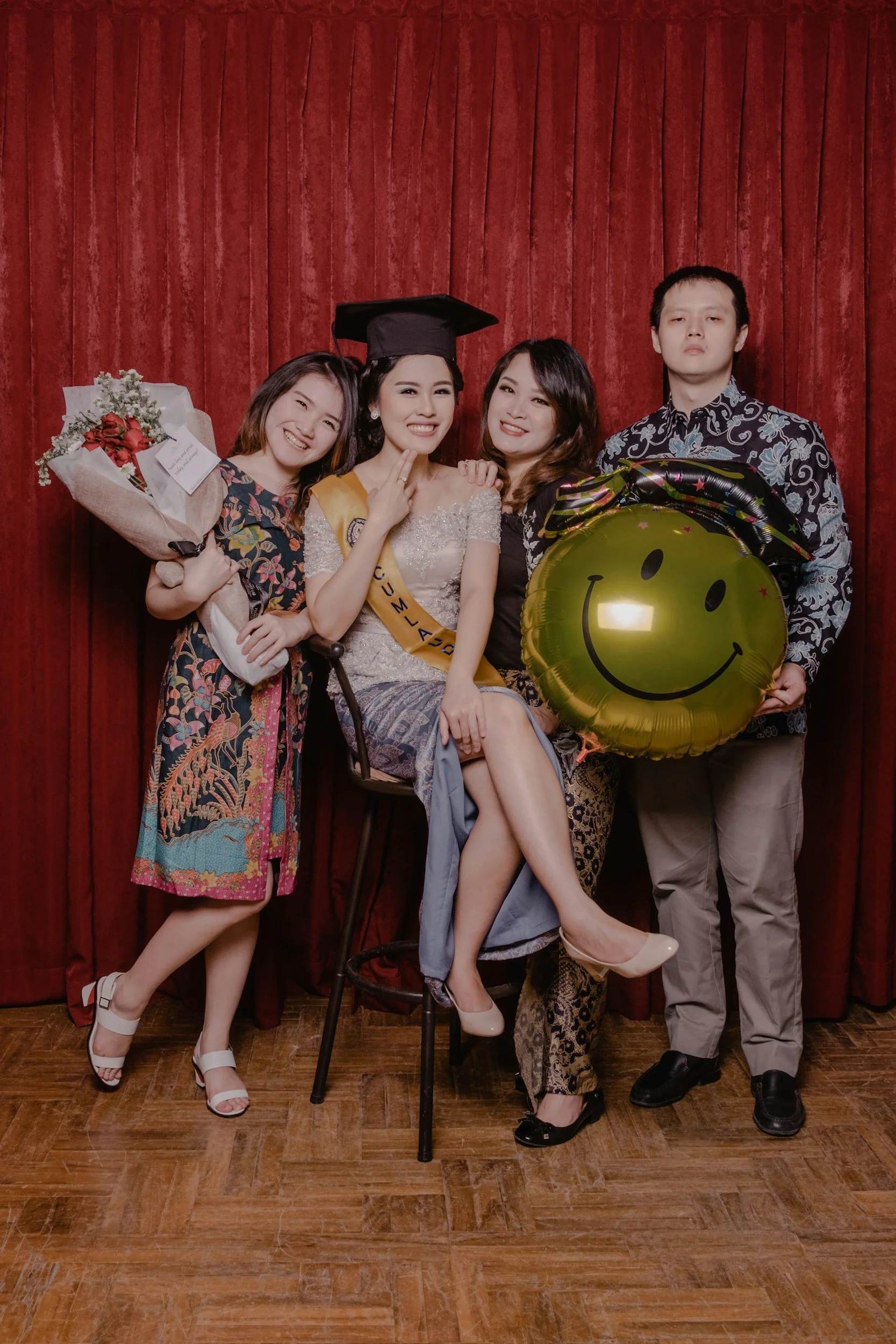 Friends enjoying the photobooth.