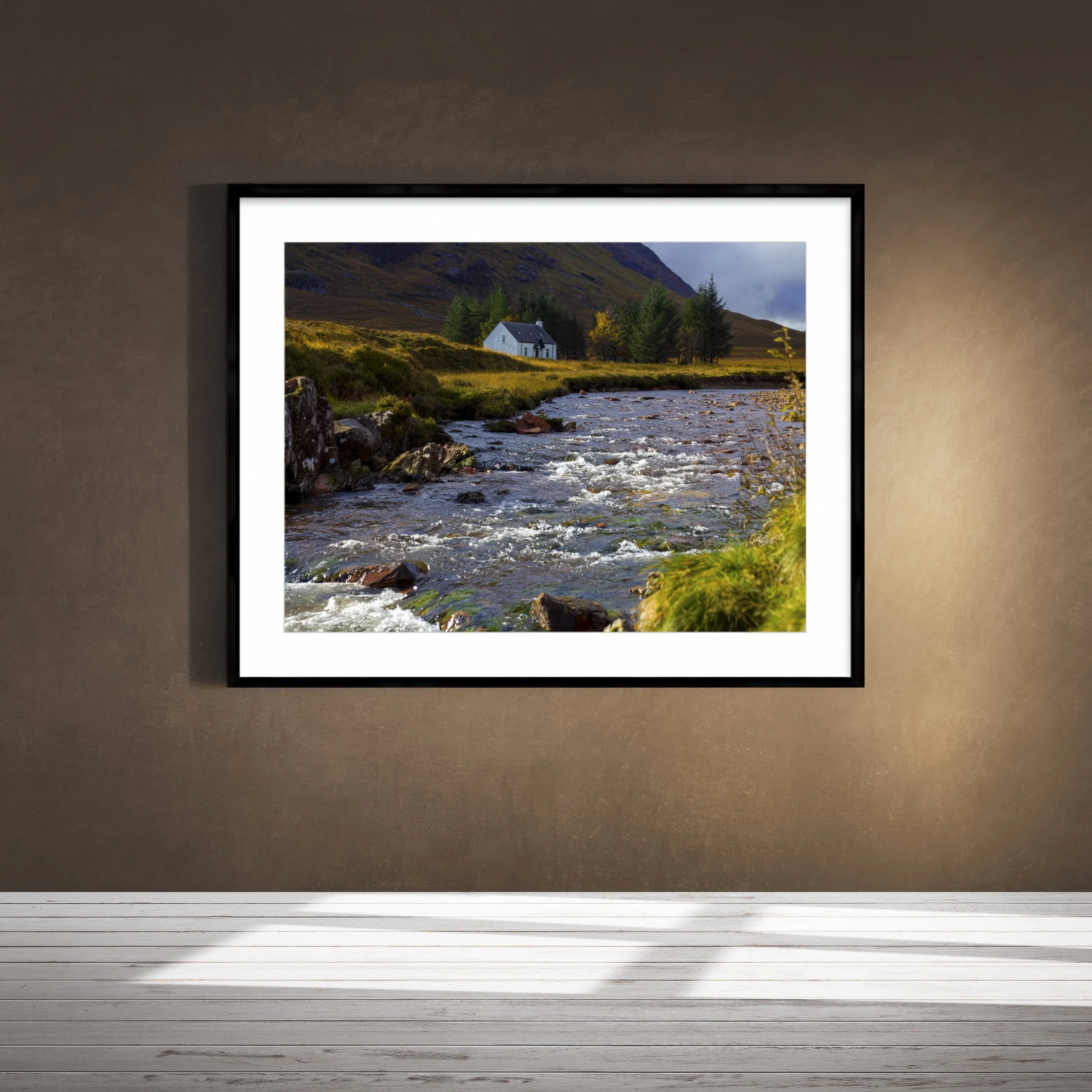 Lagangarbh Hut 2.jpg