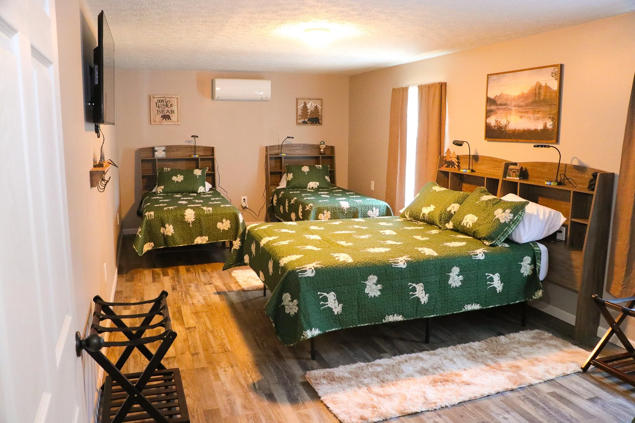 Lodge South1.jpg