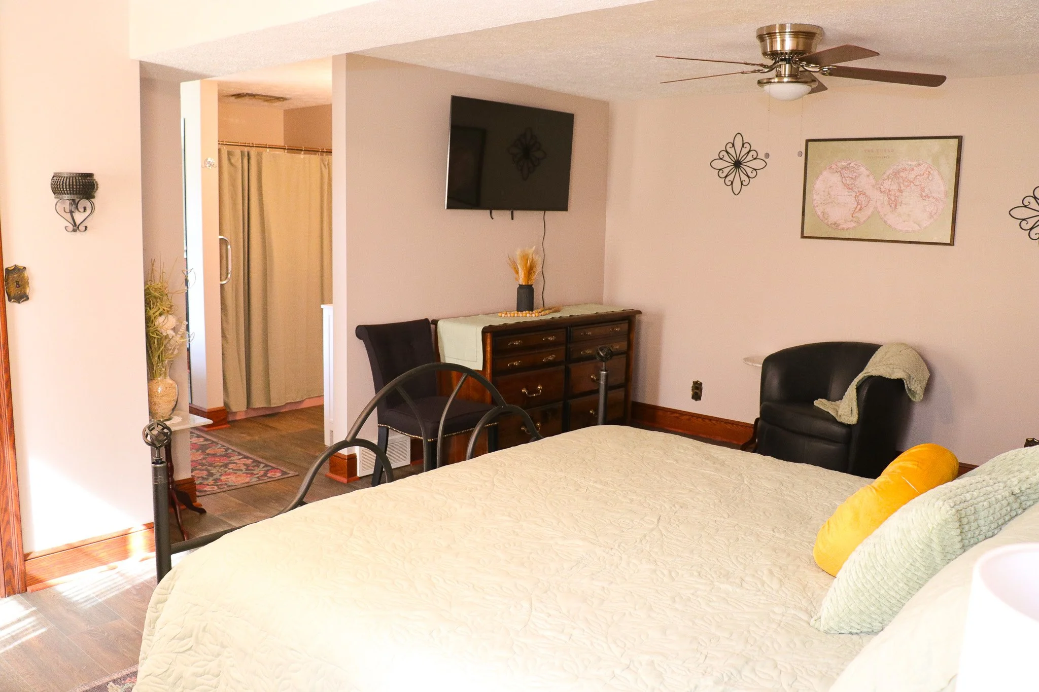 Master Bedroom3.jpg