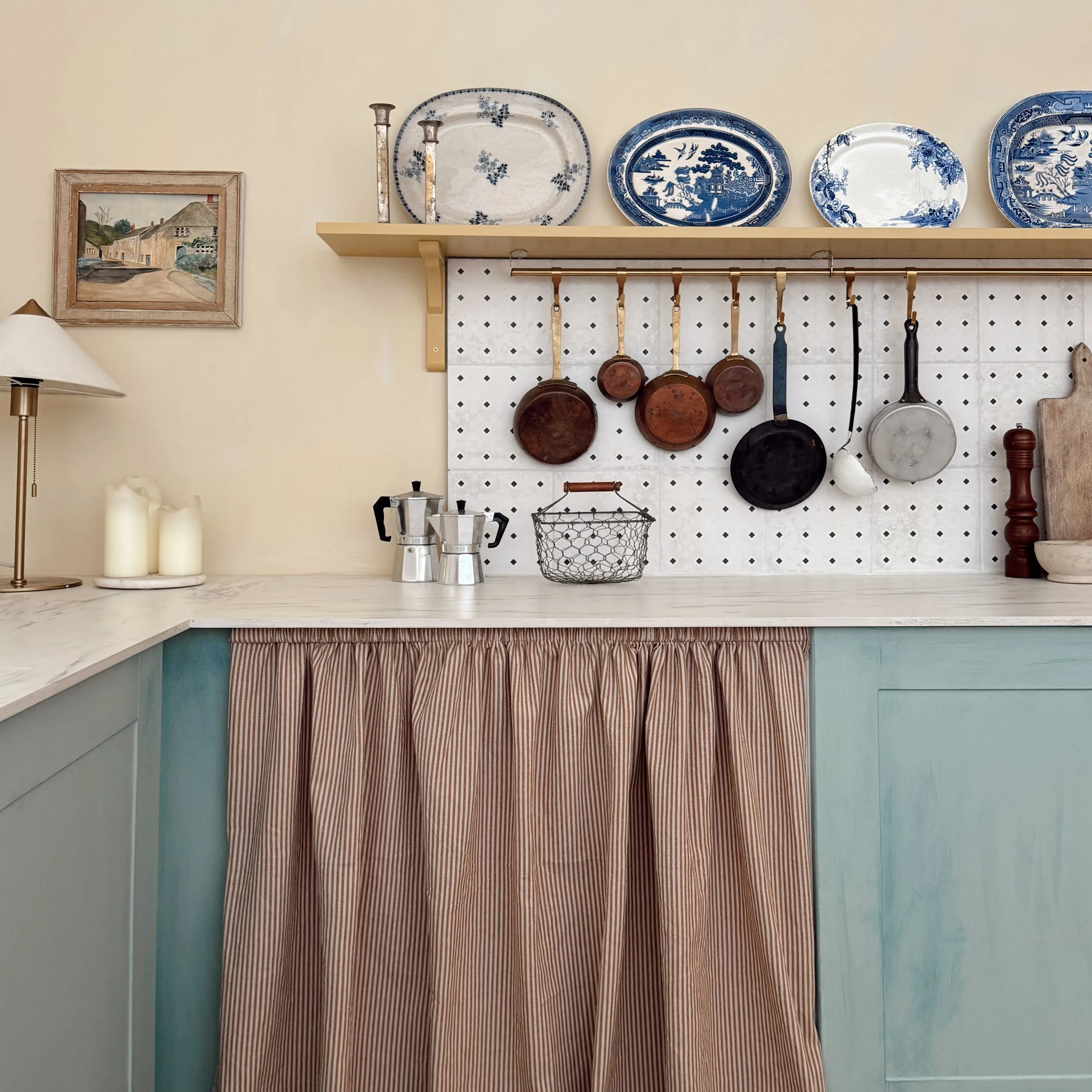 Calvet-french-set-kitchen-2.JPG