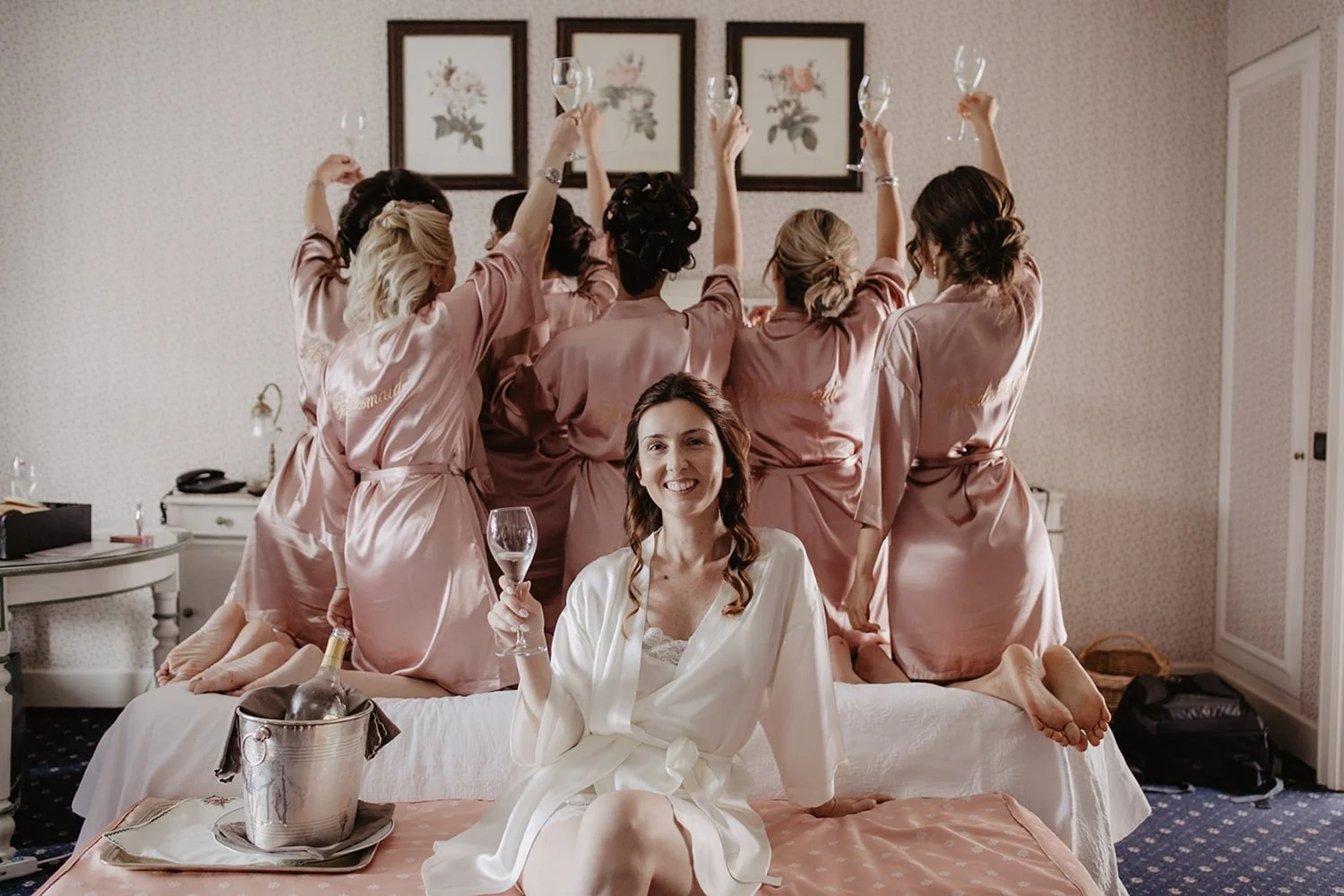 What really happens in the month before the wedding
