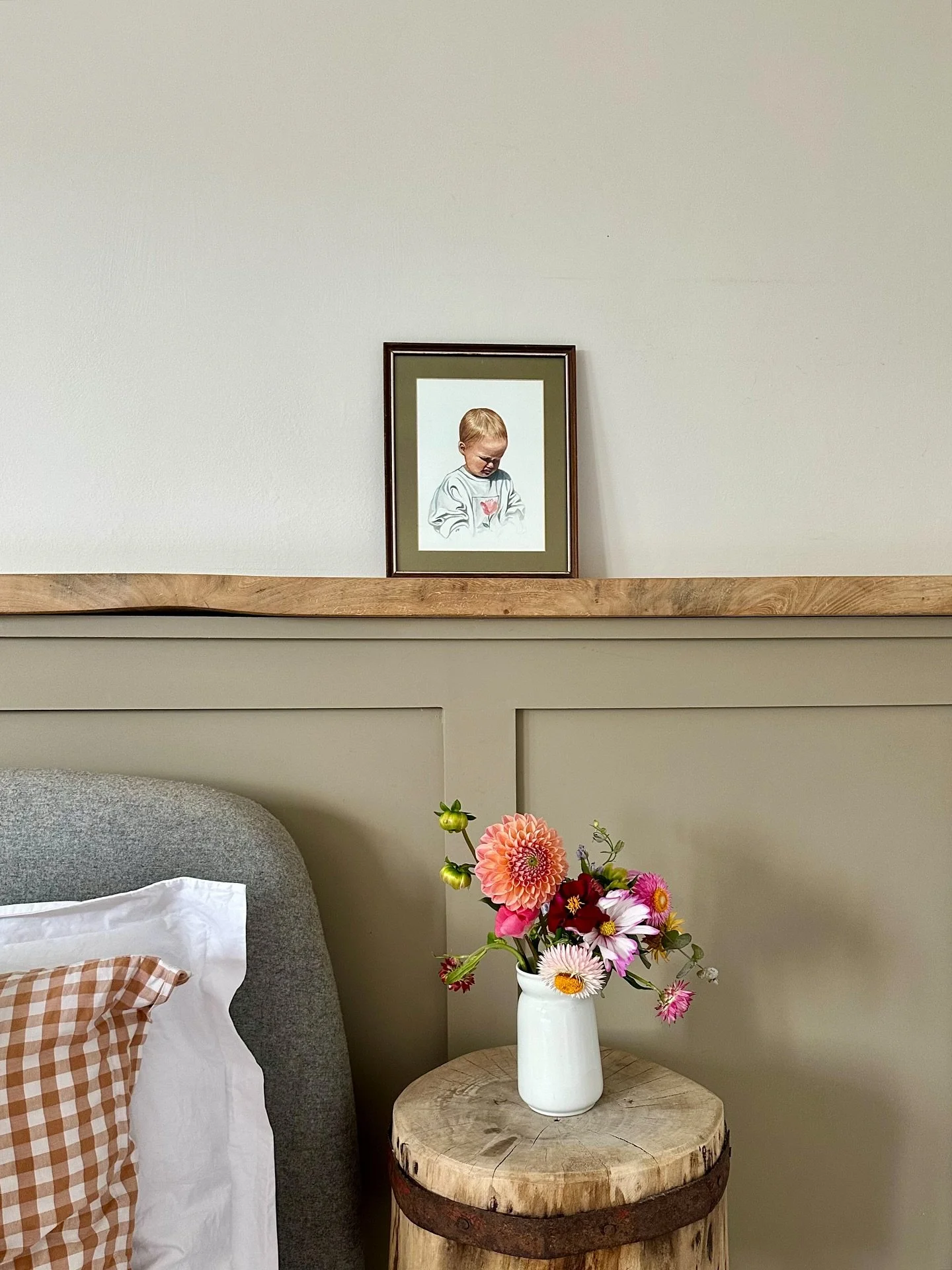 My favourite corner of our home, where sweet little Loni sits looking at the daisy that you can’t see in her hands.. yet I know it was there and remember that moment so sweetly πΌ #watercolourportrait #watercolorportrait