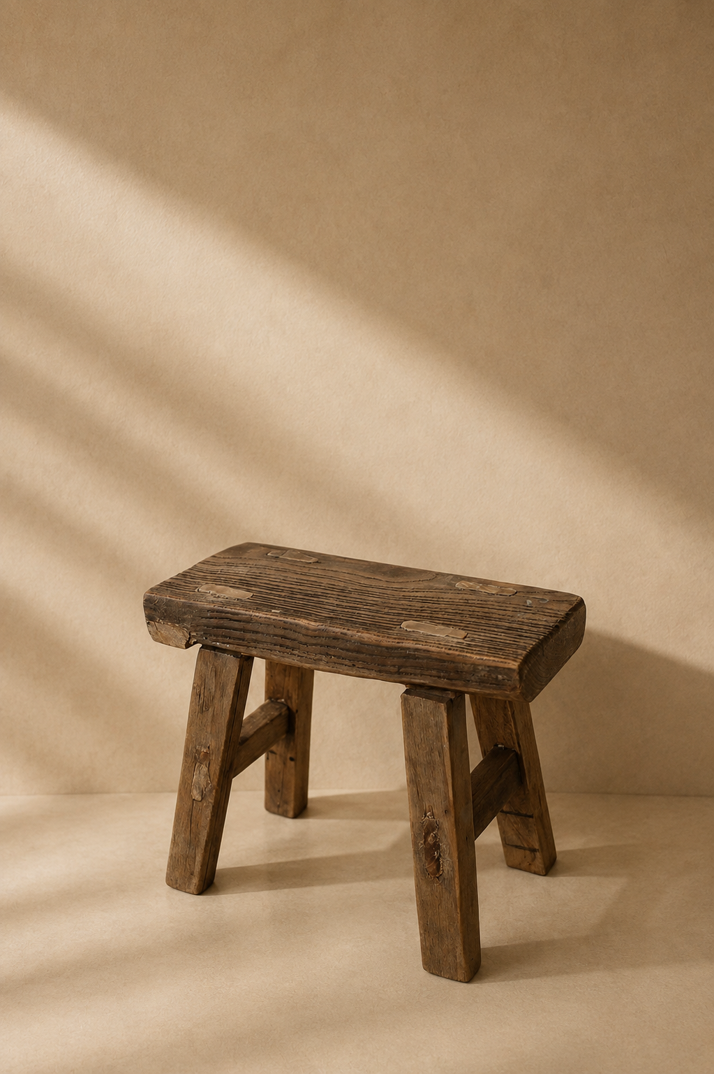 Mini elm stool
