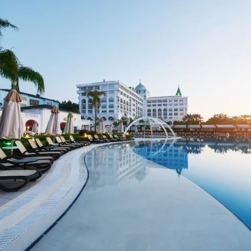 Resort.jpg